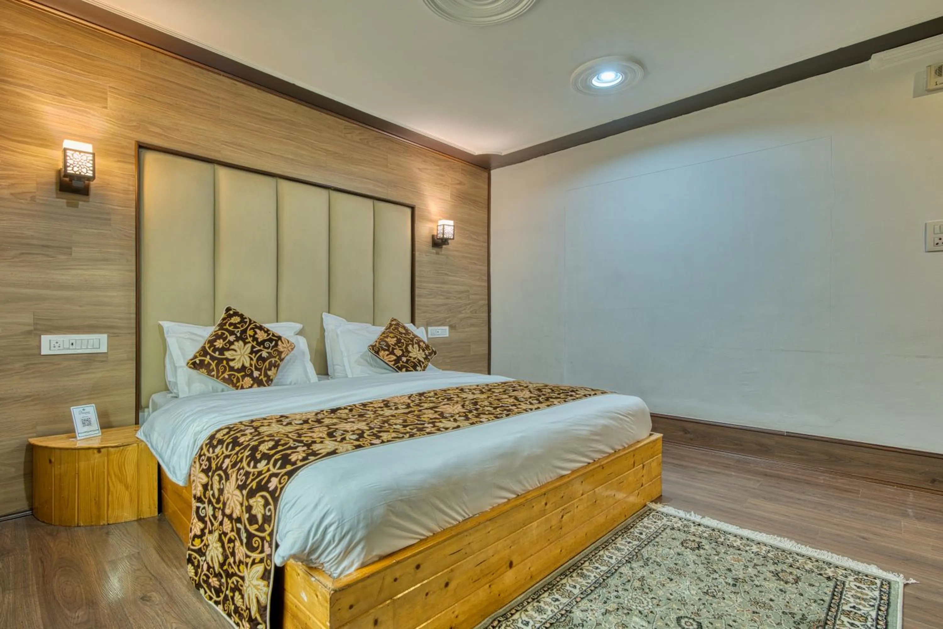 Bedroom, Bed in Hotel Baisaran Pahalgam