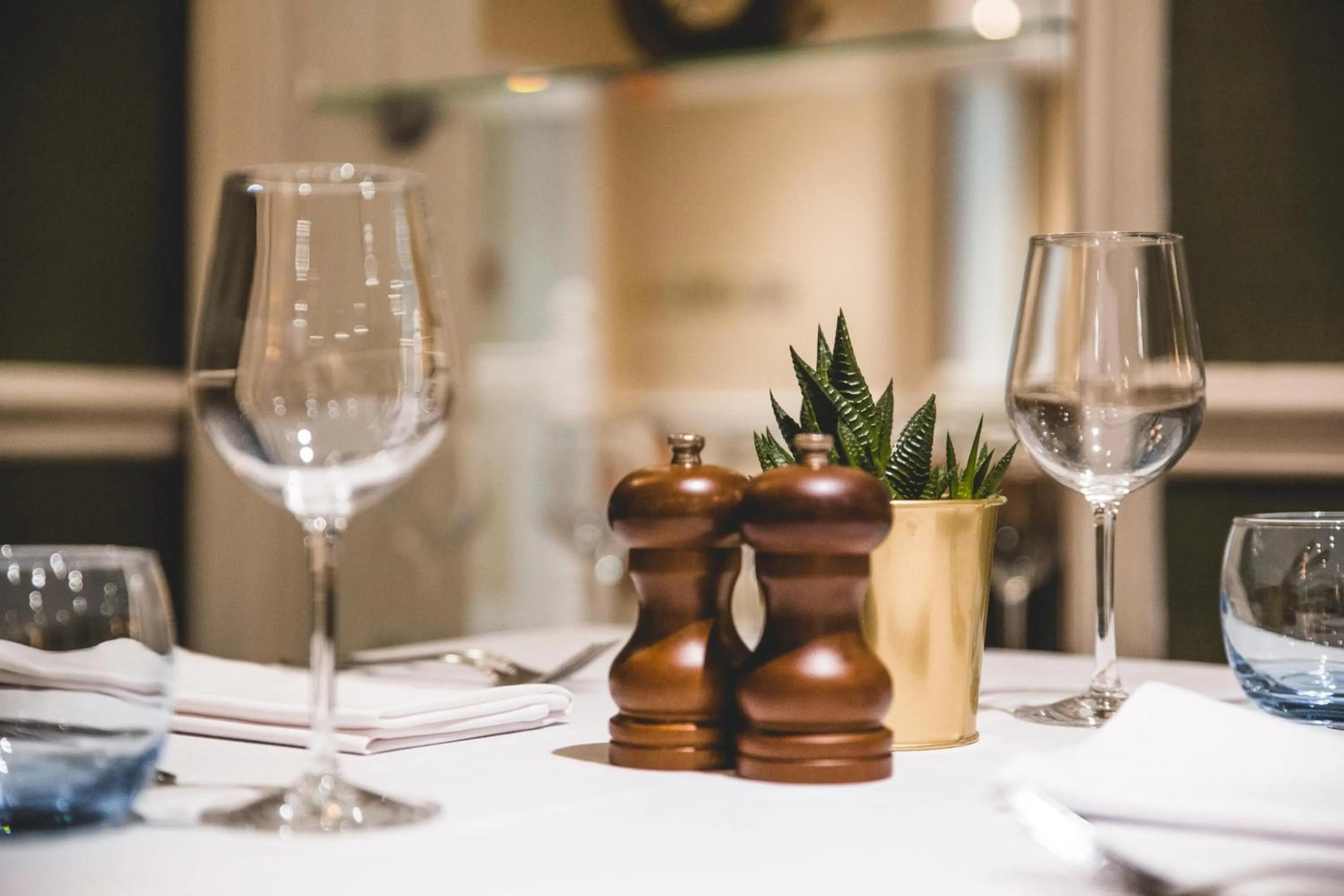 Restaurant/places to eat in Wycliffe Hotel