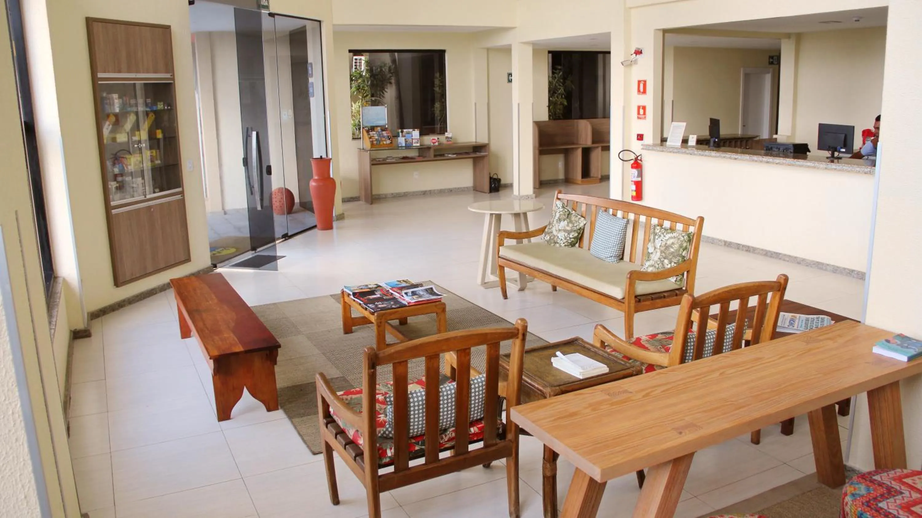 Lobby or reception in Via Mar Praia Hotel