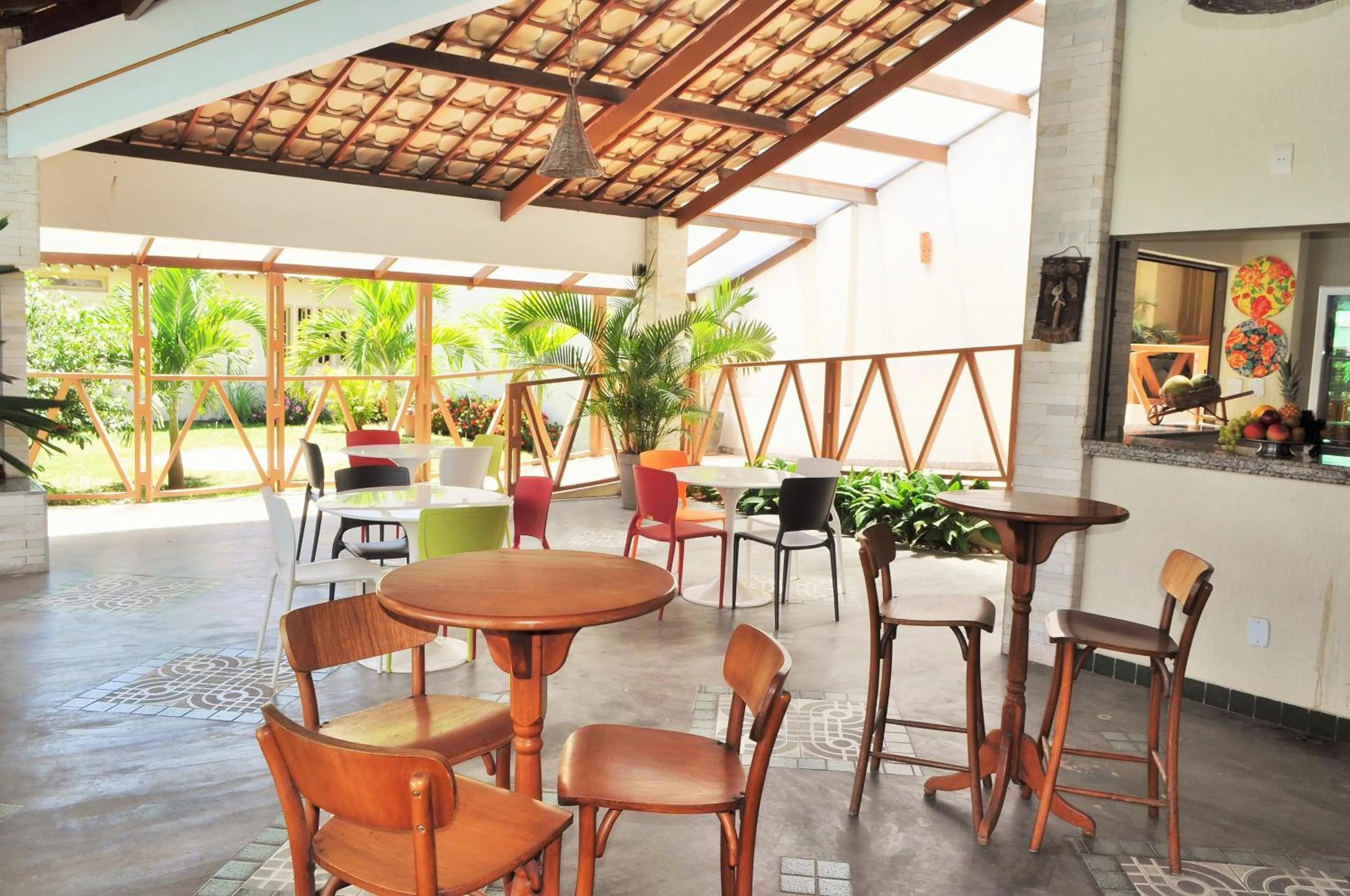 Lounge or bar in Via Mar Praia Hotel