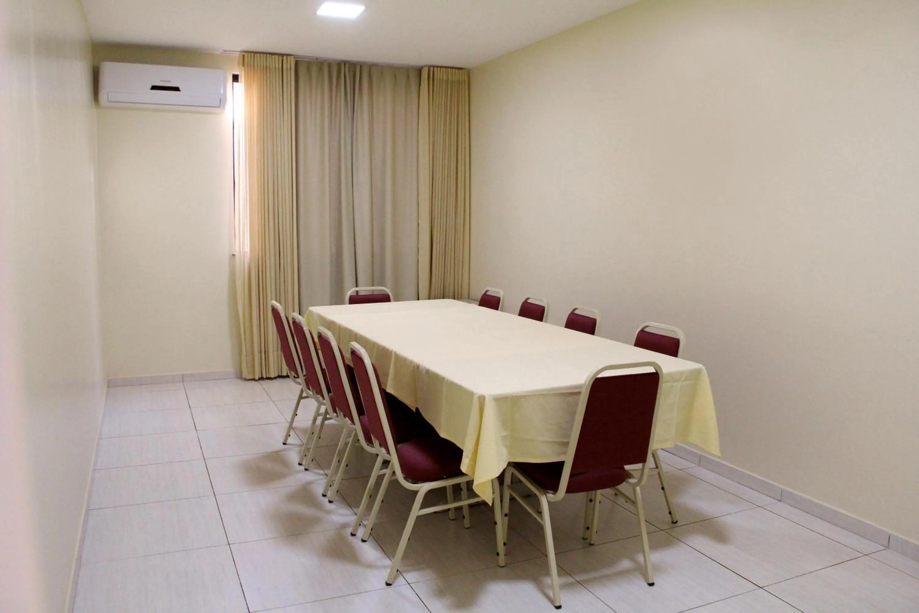 Business facilities in Via Mar Praia Hotel