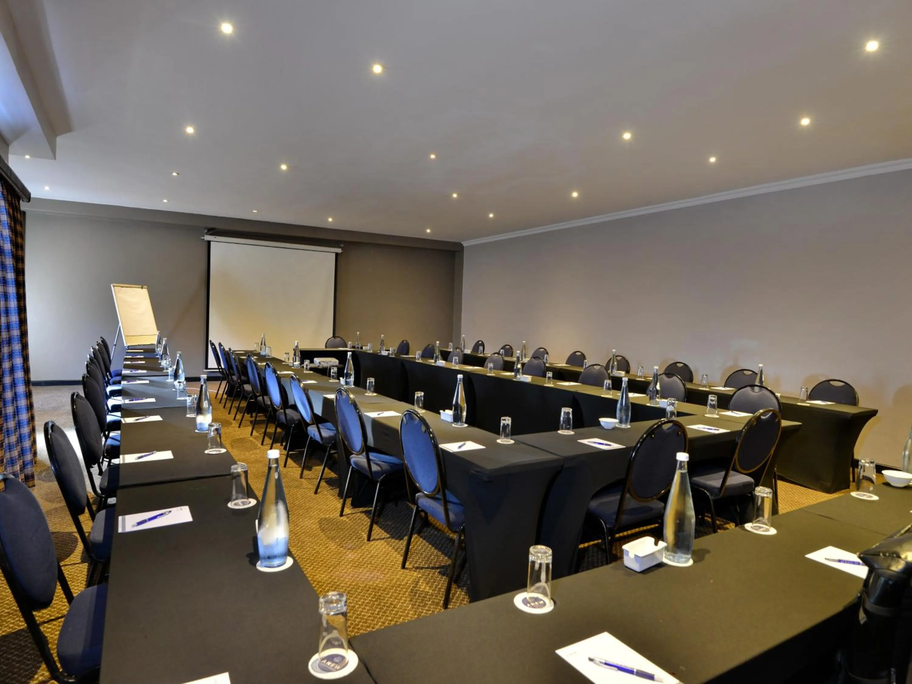 Meeting/conference room in ANEW Hotel Highveld Emalahleni