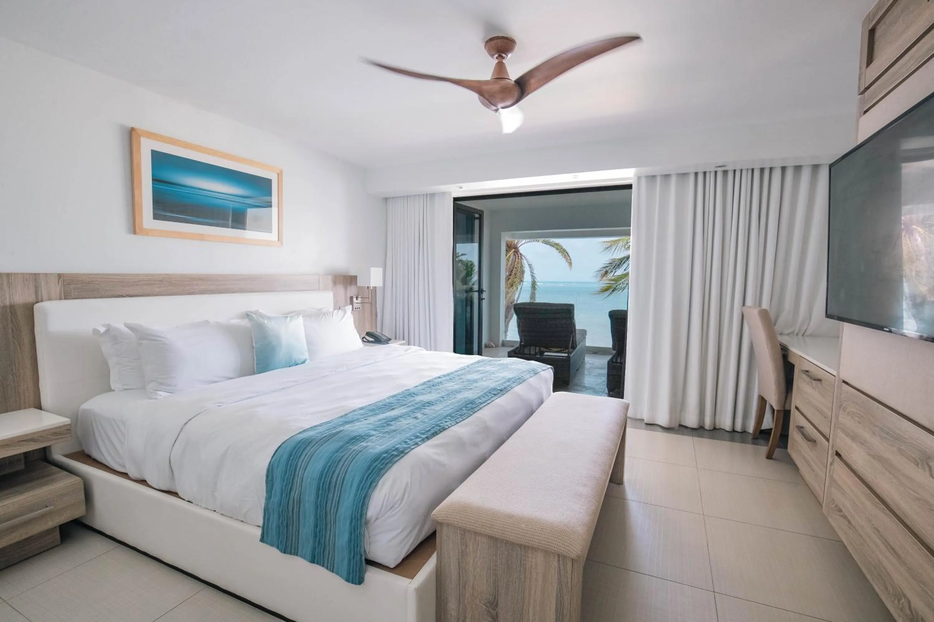Photo of the whole room, Bed in Hodges Bay Resort & Spa, an HQ Luxury Resort & Residences
