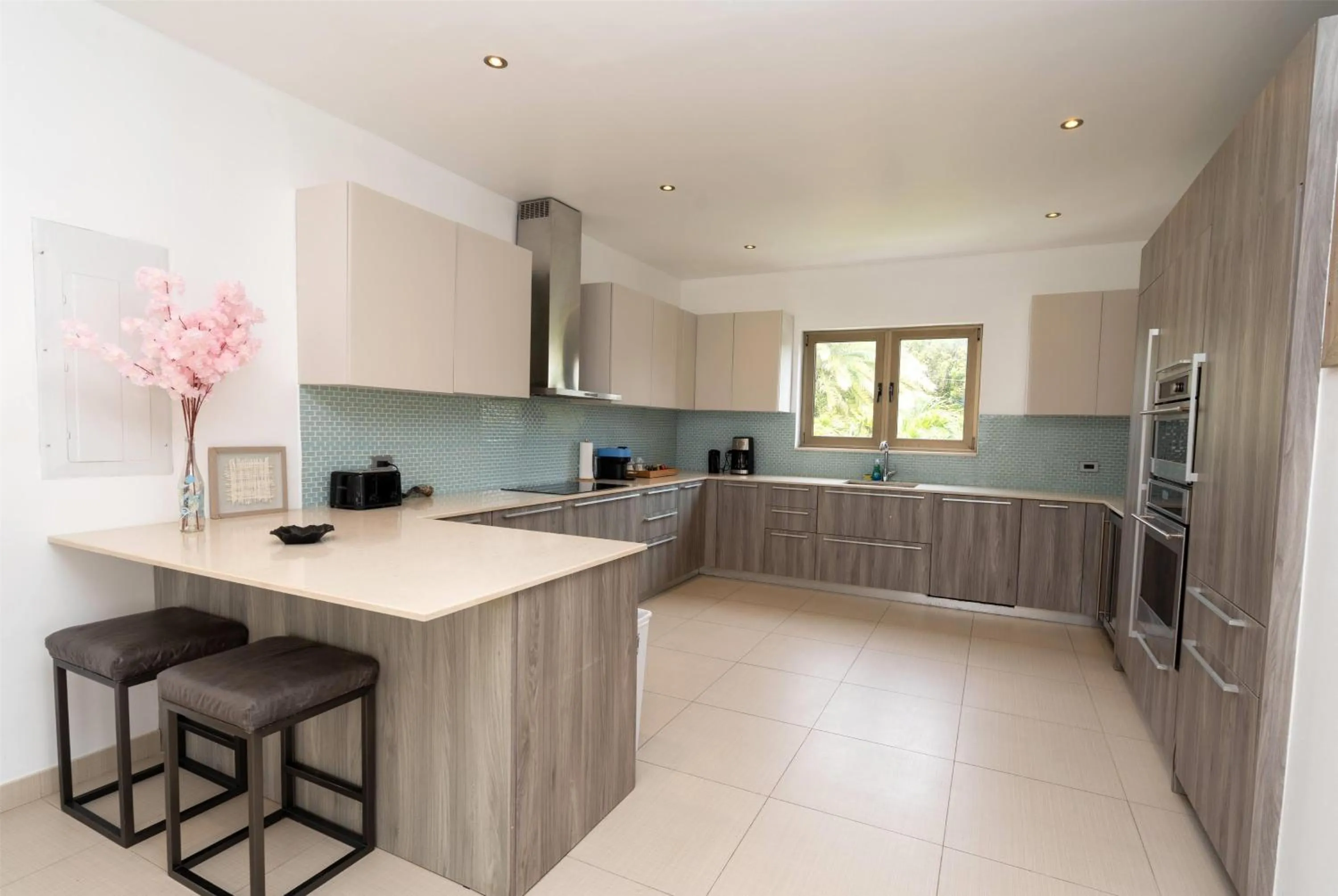 Photo of the whole room in Hodges Bay Resort & Spa, an HQ Luxury Resort & Residences