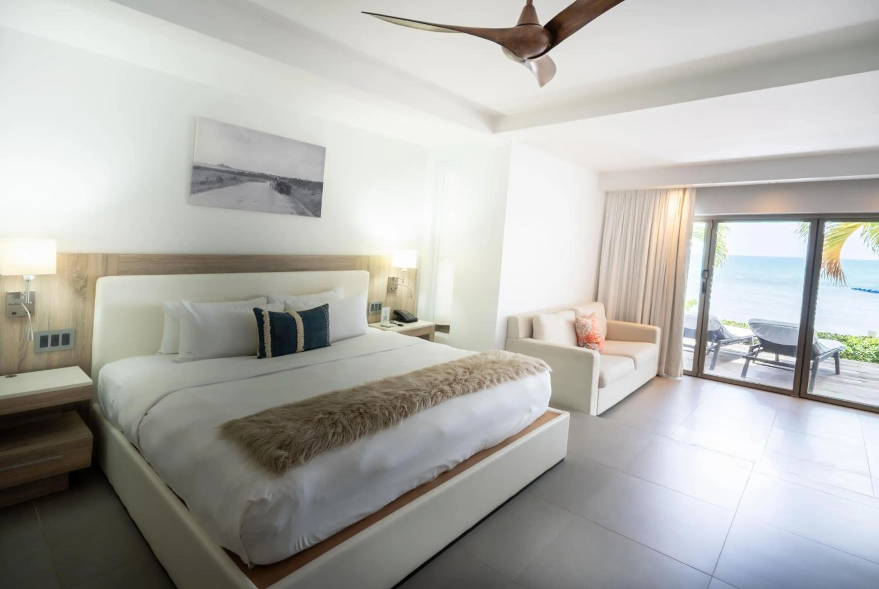 Photo of the whole room, Bed in Hodges Bay Resort & Spa, an HQ Luxury Resort & Residences