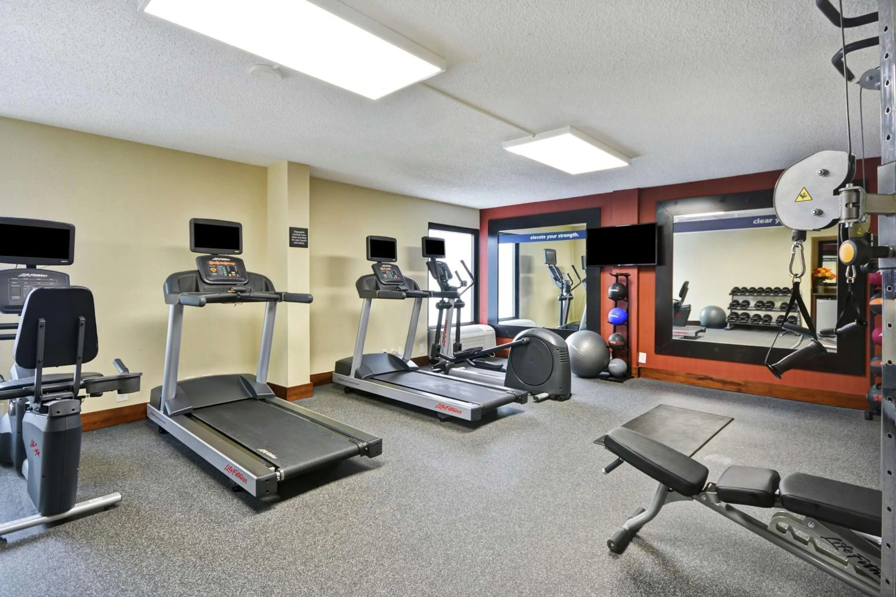 Fitness centre/facilities in Hampton Inn Birmingham/Mountain Brook