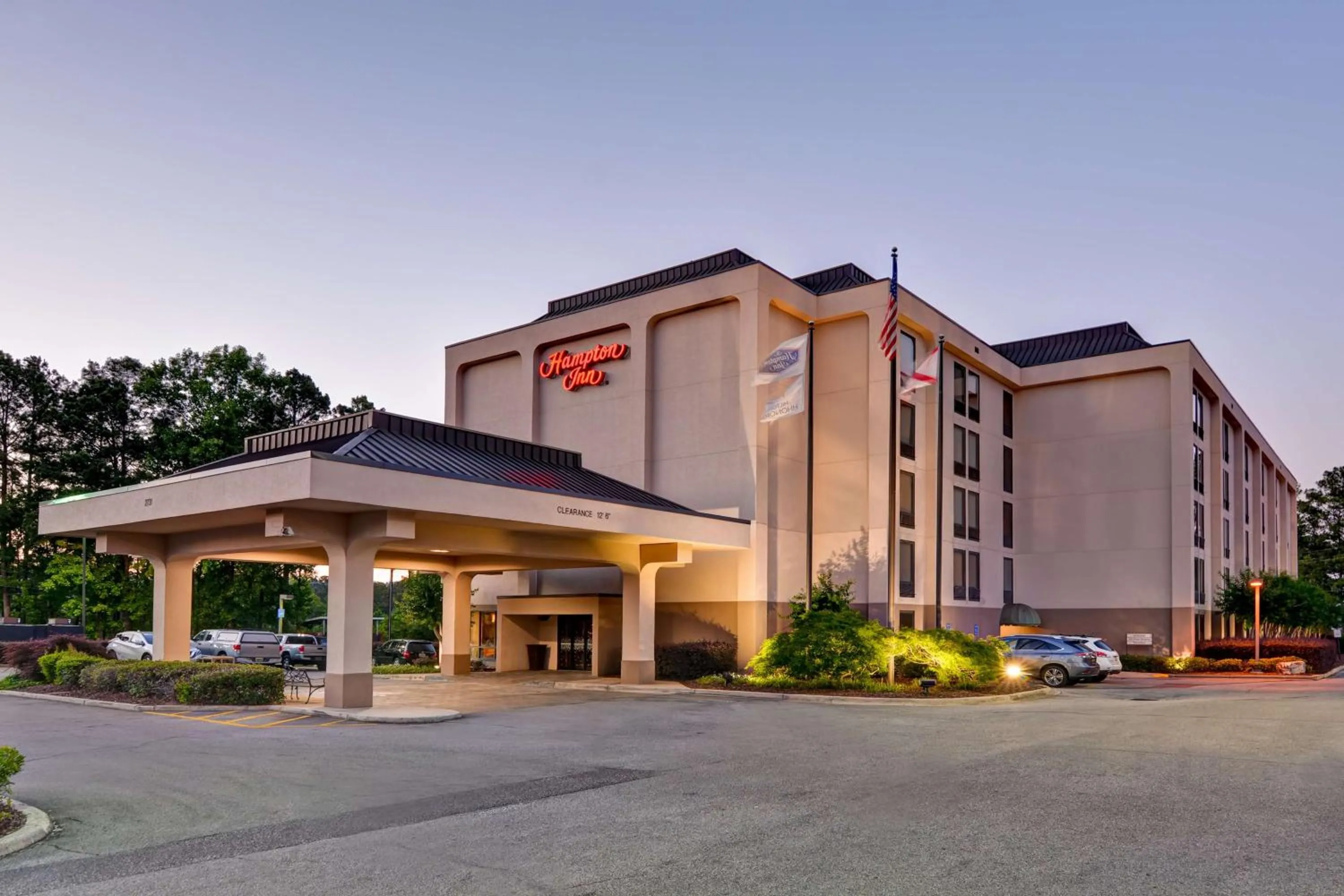 Property building in Hampton Inn Birmingham/Mountain Brook
