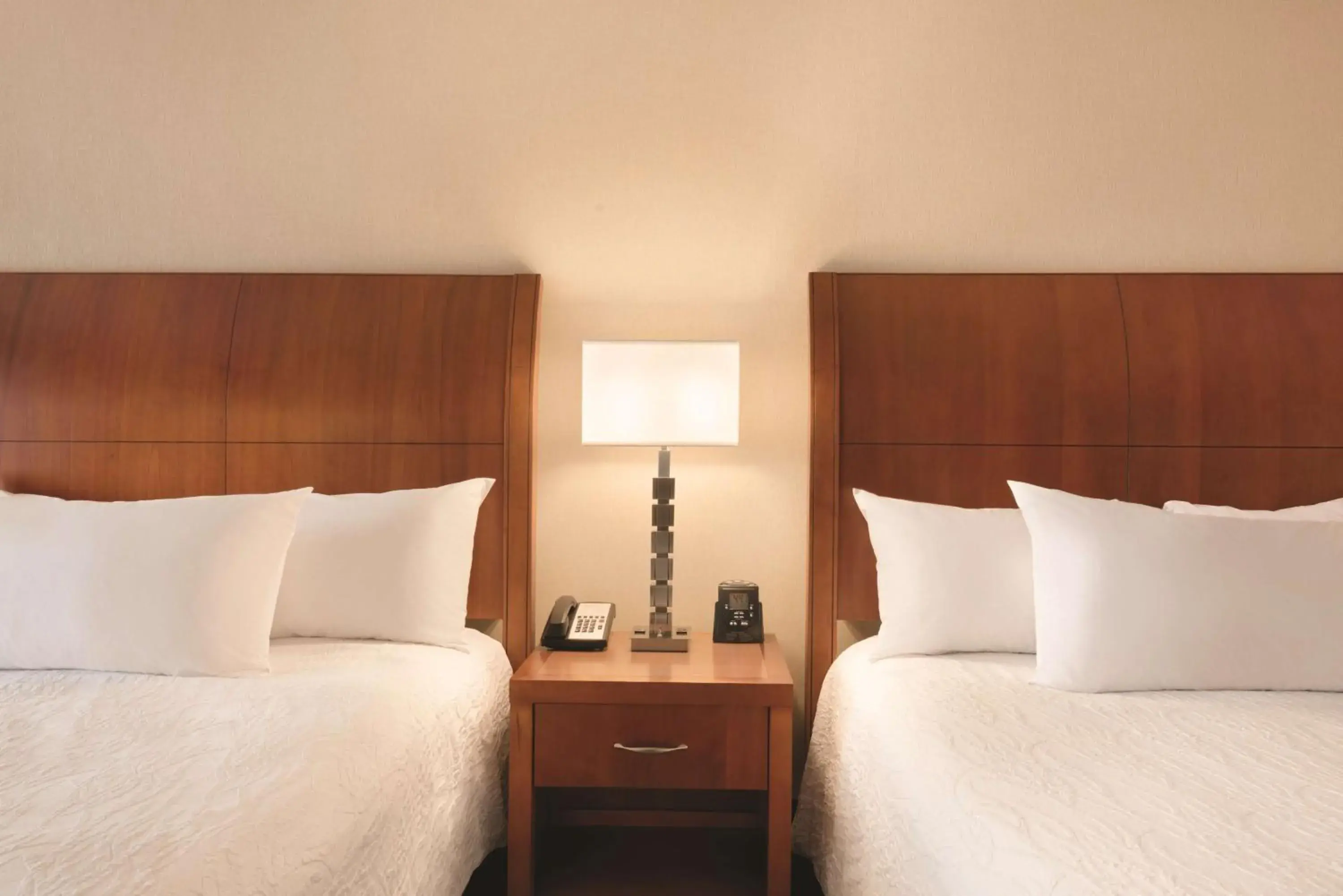 Premium Queen Room with Two Queen Beds in Hilton Garden Inn Akron-Canton Airport Premium Queen Room with Two Queen Beds in Hilton Garden Inn Akron-Canton Airport