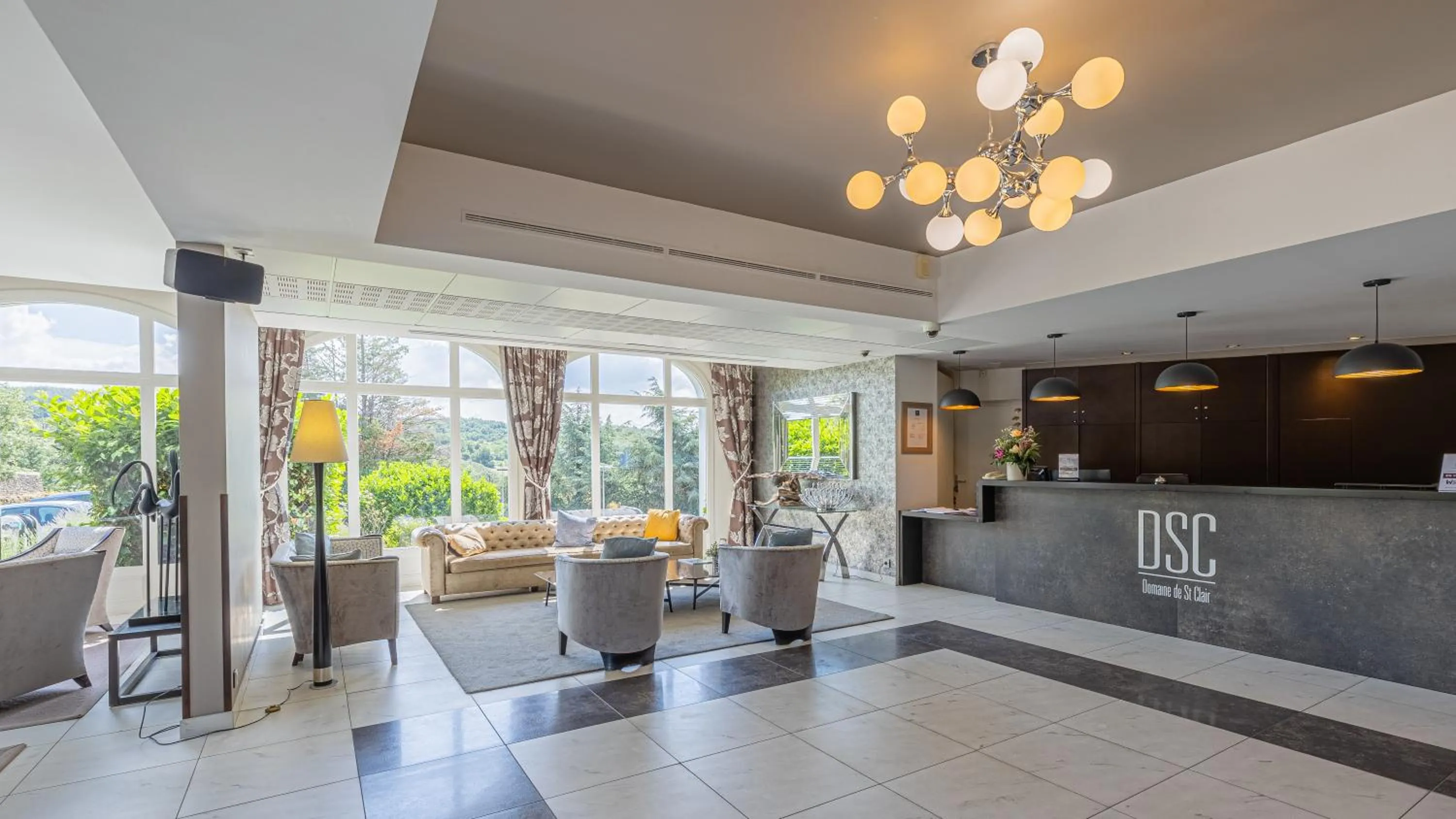 Lobby or reception in Domaine De Saint Clair