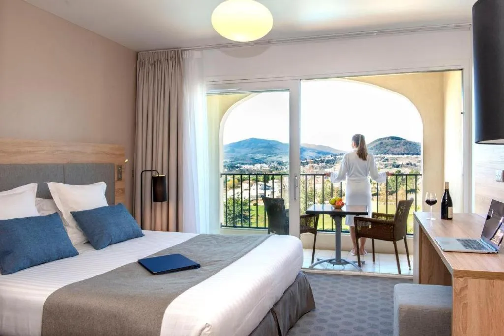 Photo of the whole room, Bed in Domaine De Saint Clair Spa & Golf