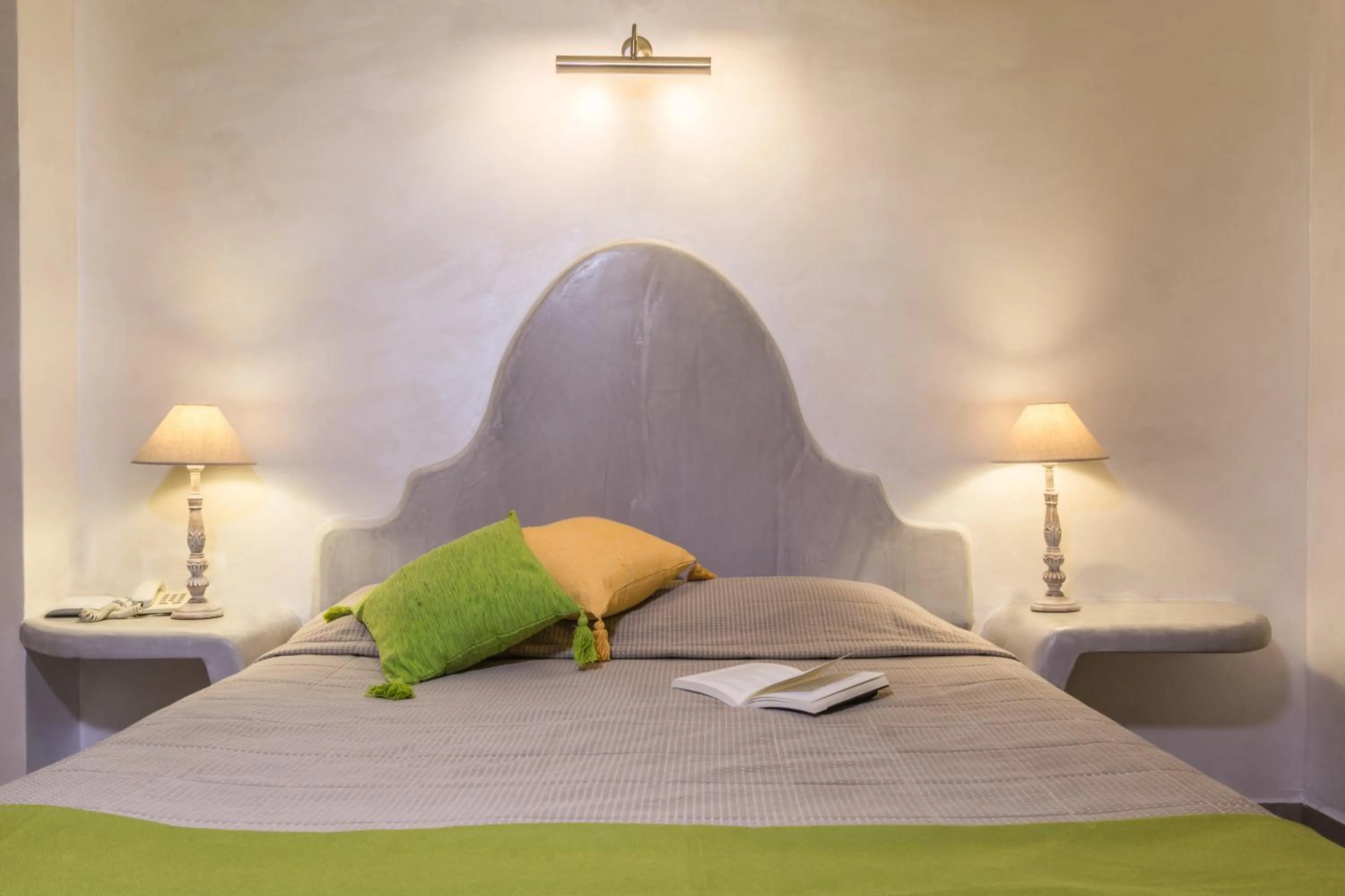 Bed in Hotel Sunrise