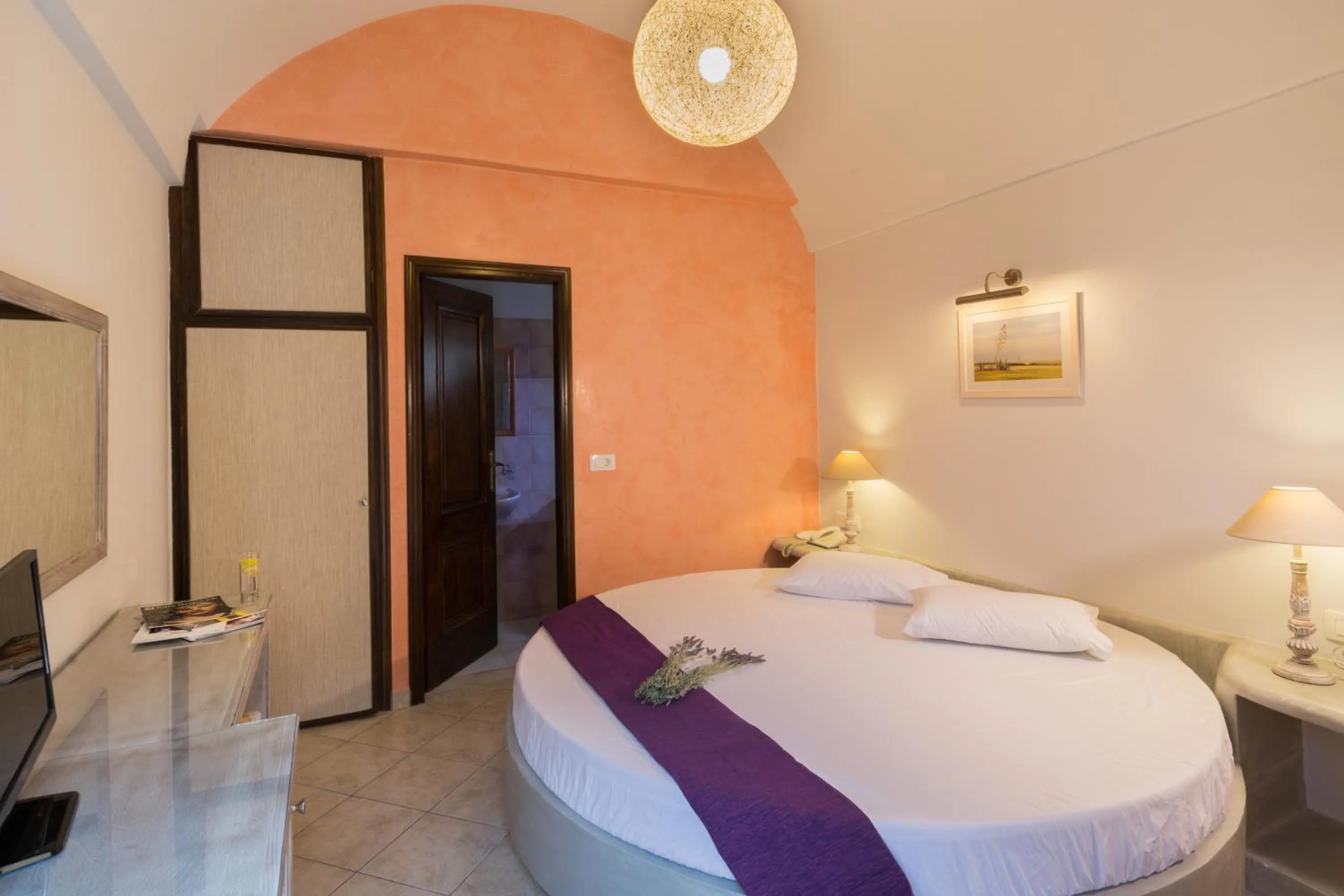 Bed in Hotel Sunrise