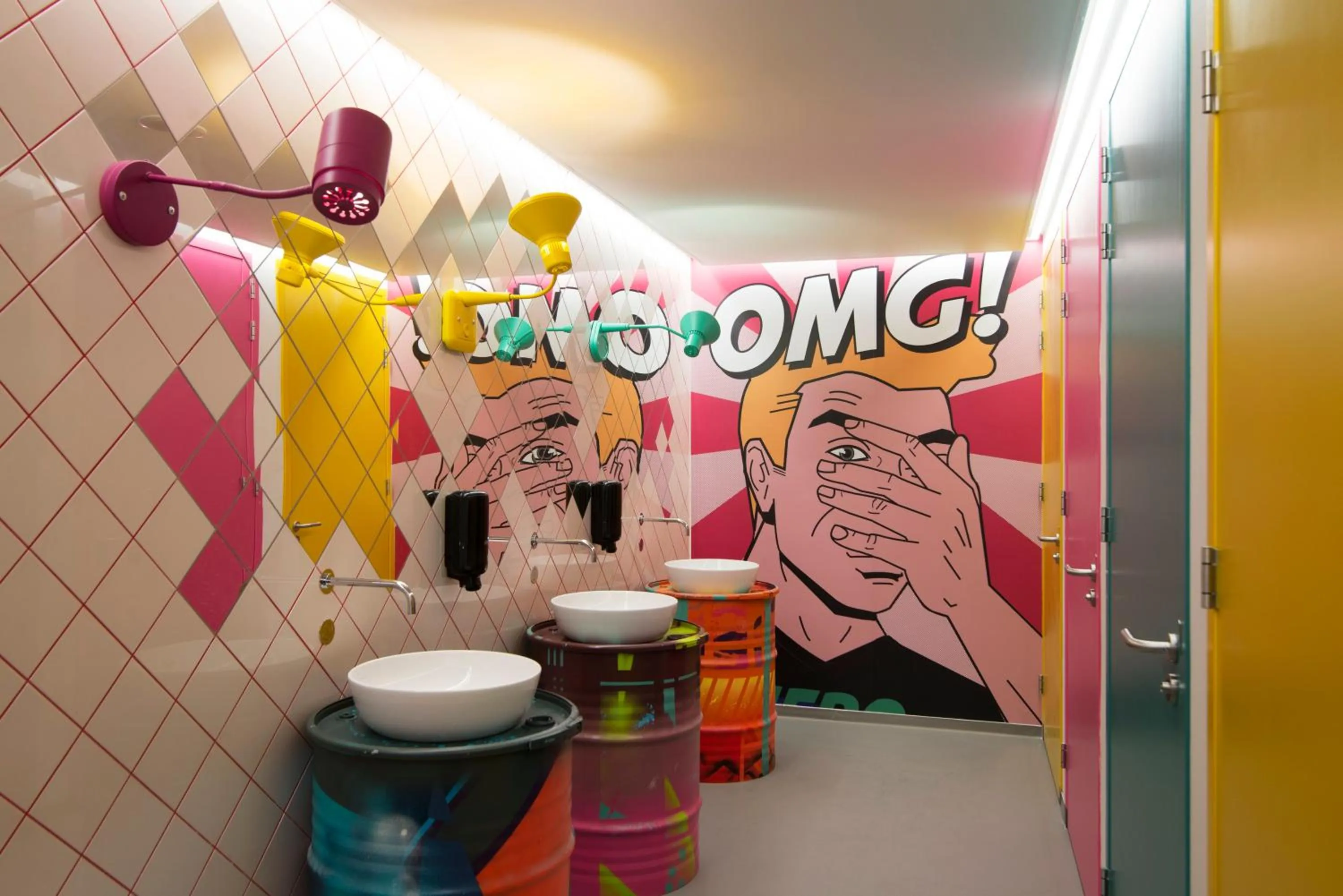 Area and facilities in Via Amsterdam