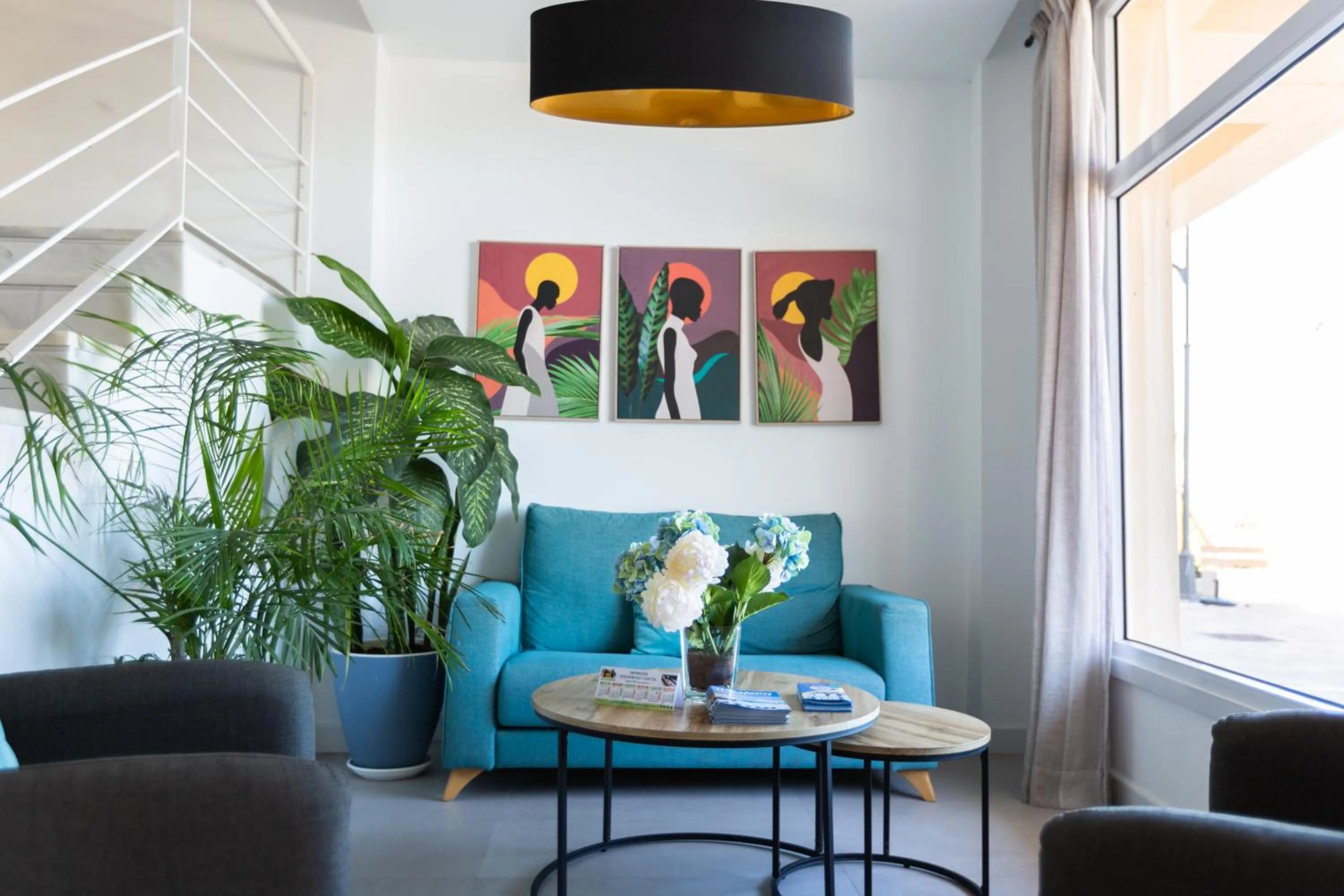 Facade/entrance in Hotel Mediterráneo by Croma