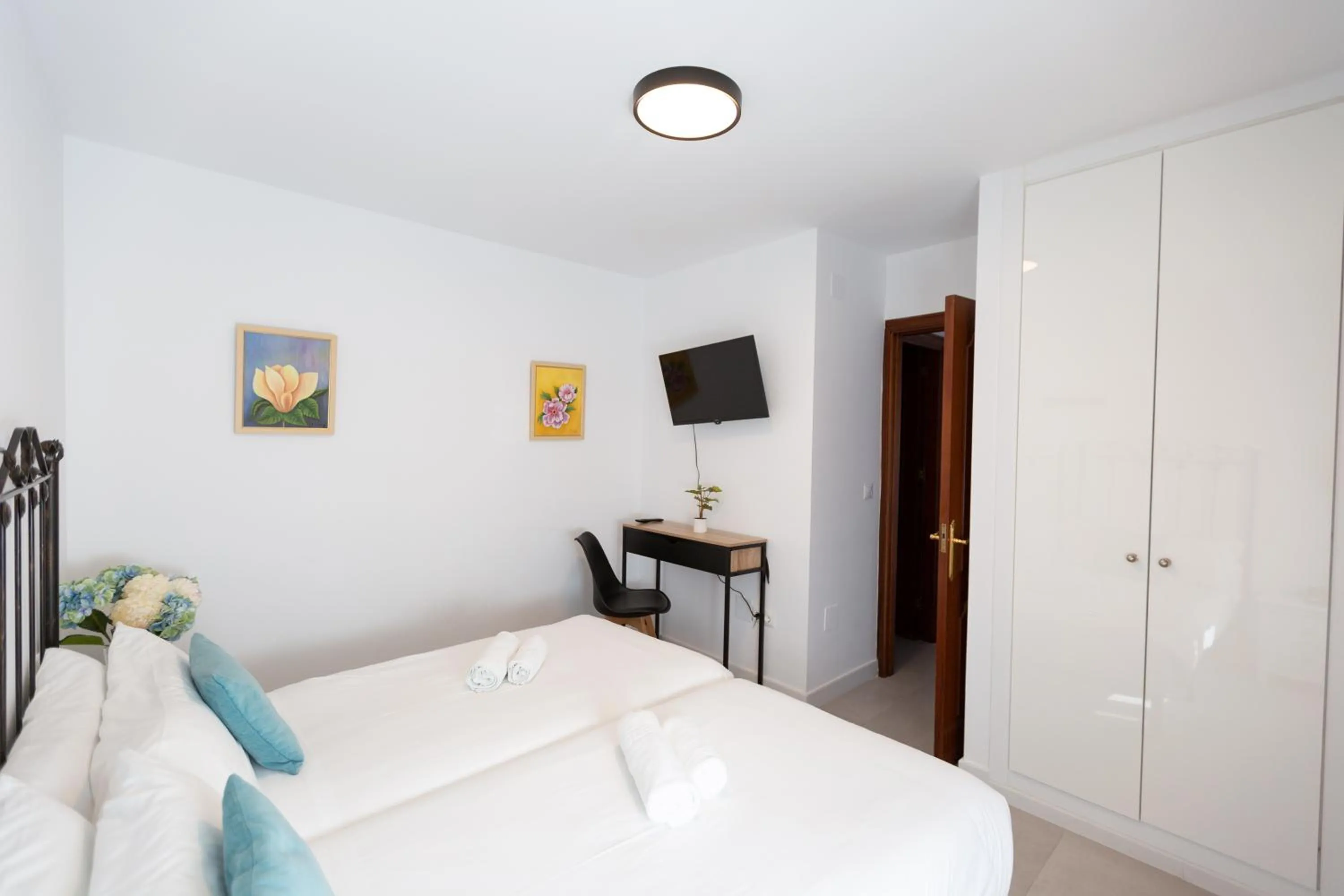 Bedroom, Bed in Hotel Mediterráneo by Croma