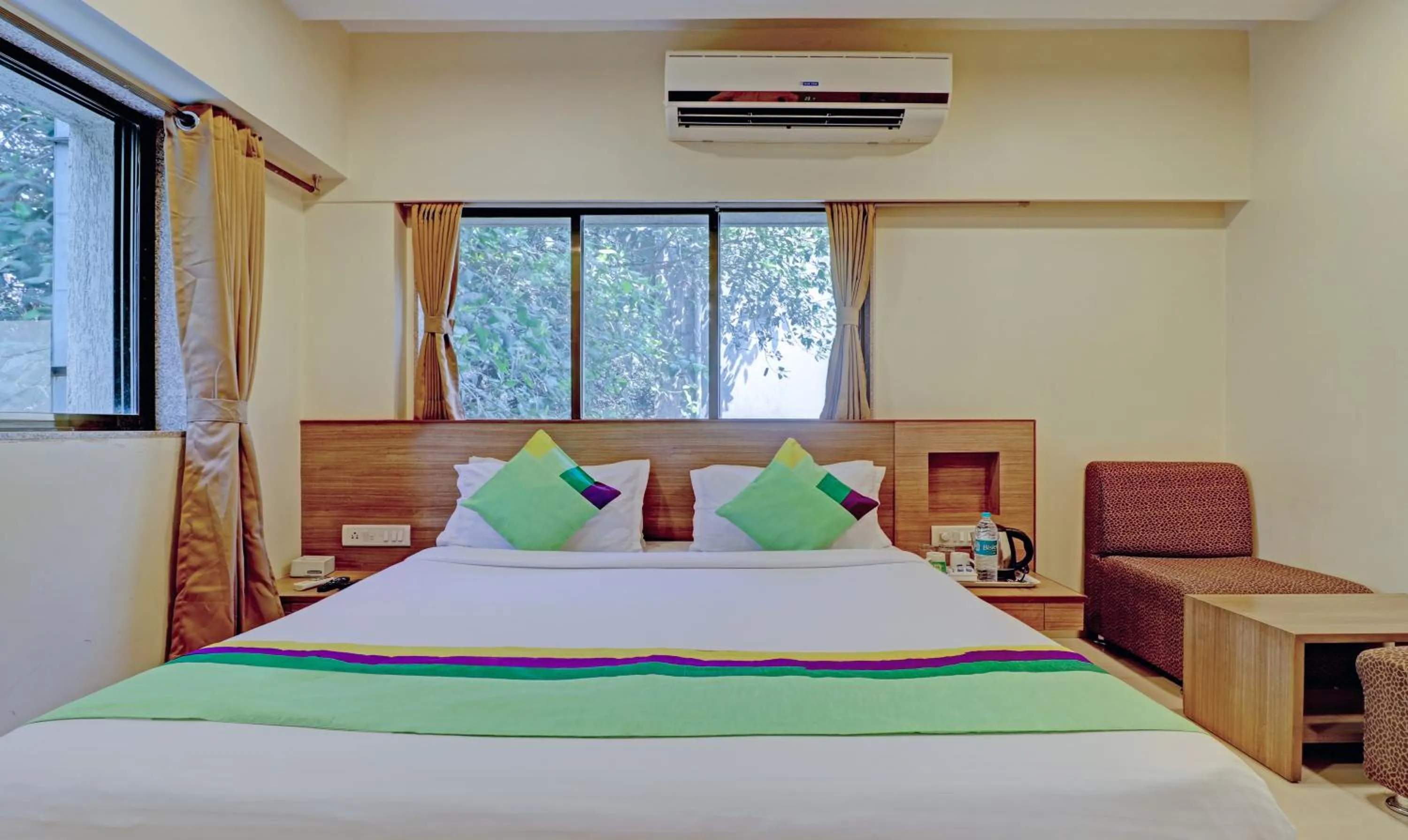 Bedroom, Bed in Treebo Vikrant Residency