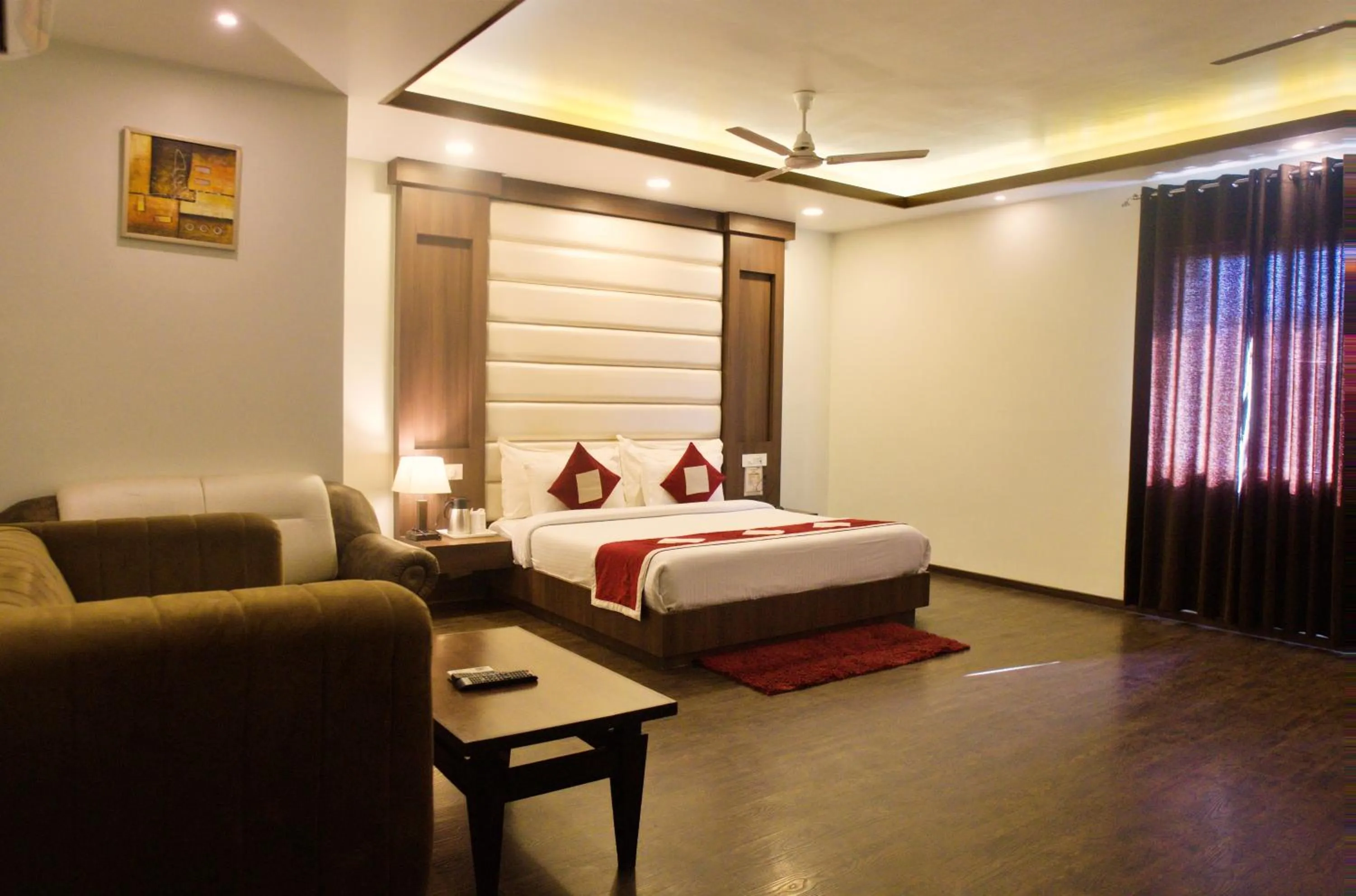 Bed in Hotel The Royal Krishna