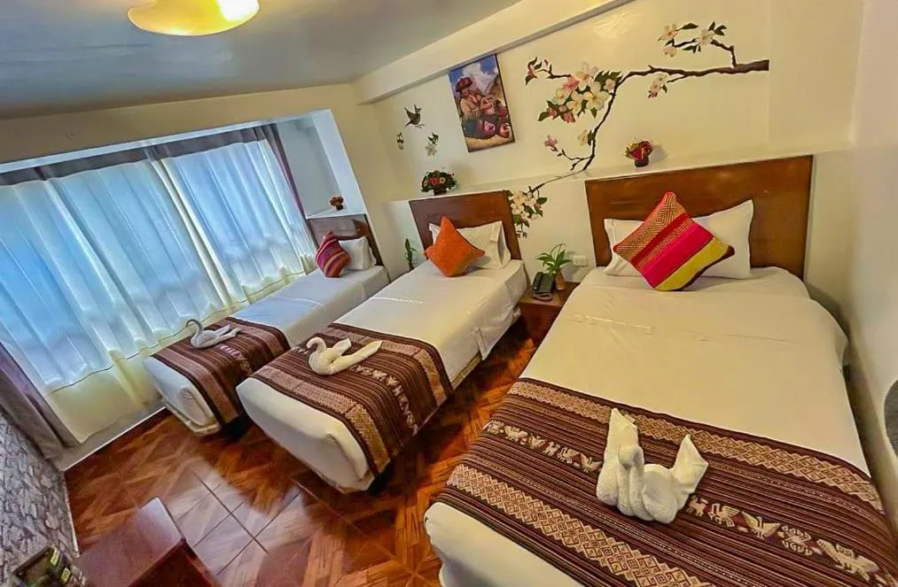 Quiet street view, Bed in Hotel Machupicchu Adventure