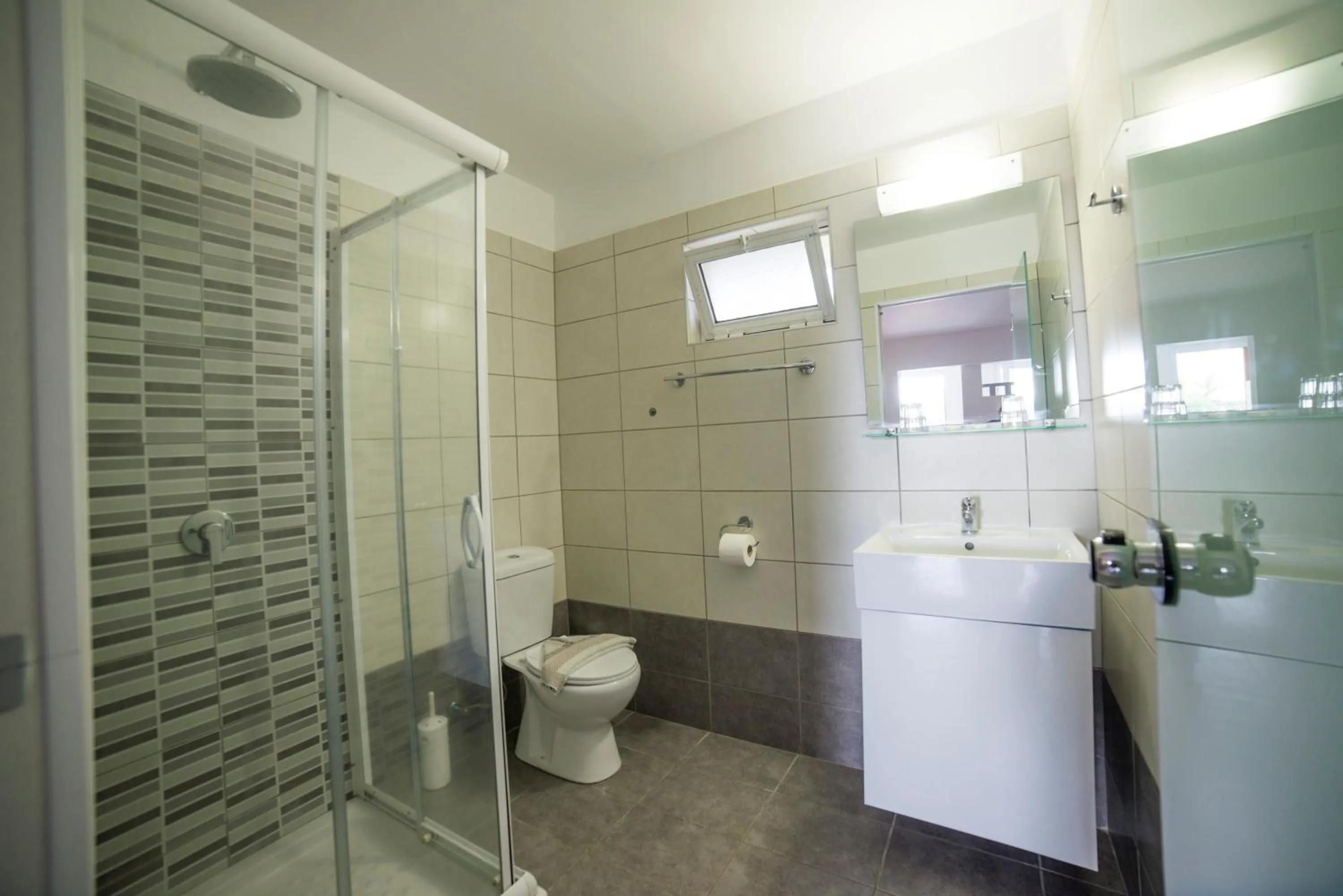Bathroom in Lardos Bay Hotel