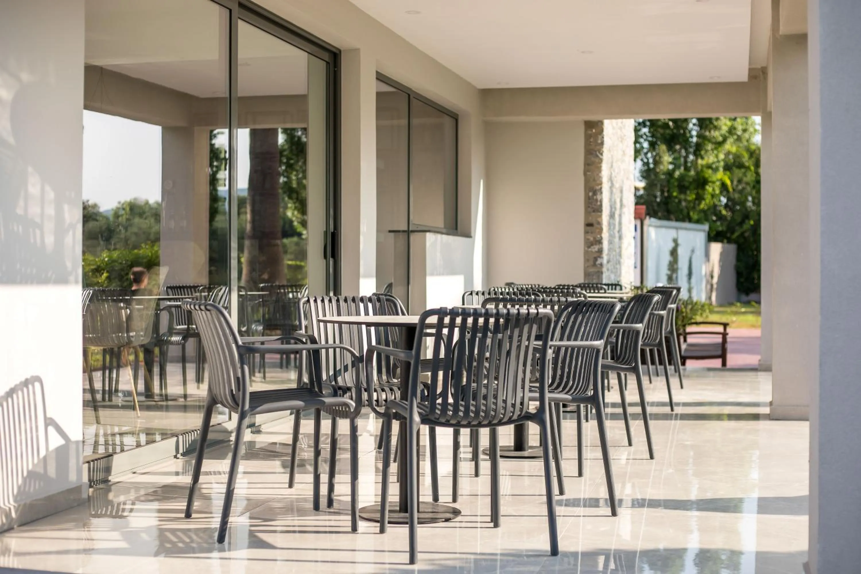 Restaurant/places to eat in Lardos Bay Hotel