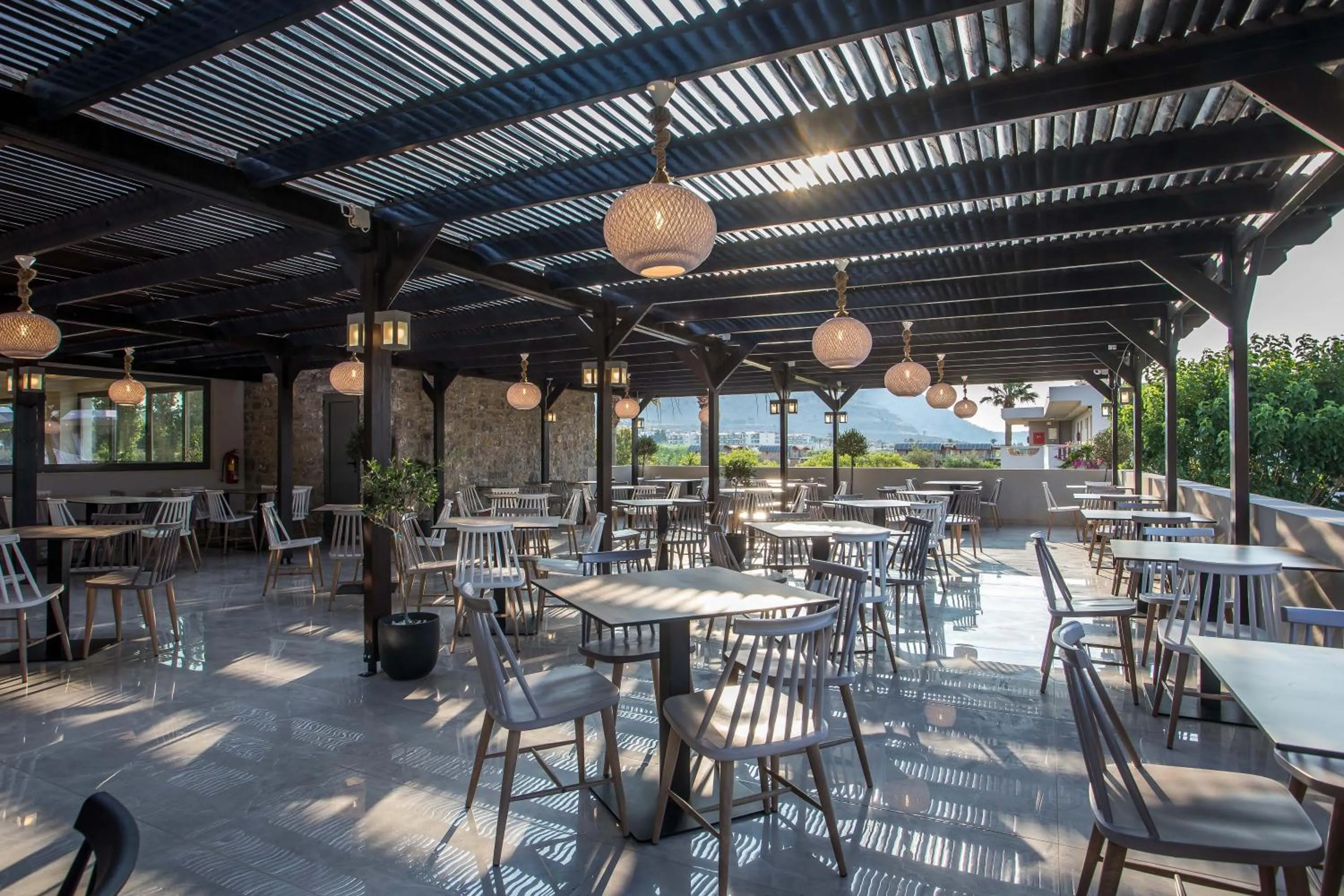 Restaurant/places to eat in Lardos Bay Hotel