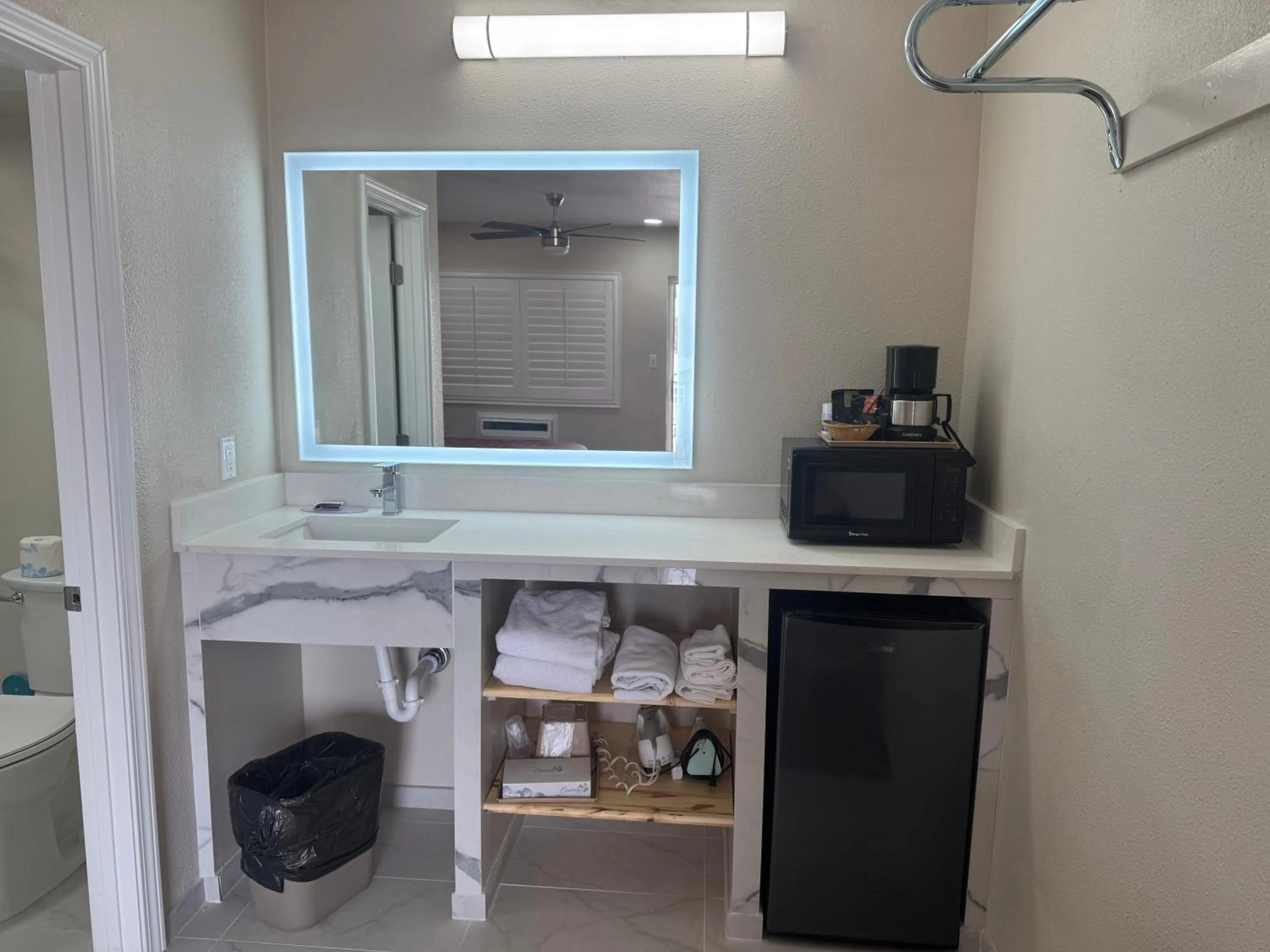 towels in Townhouse Inn and Suites