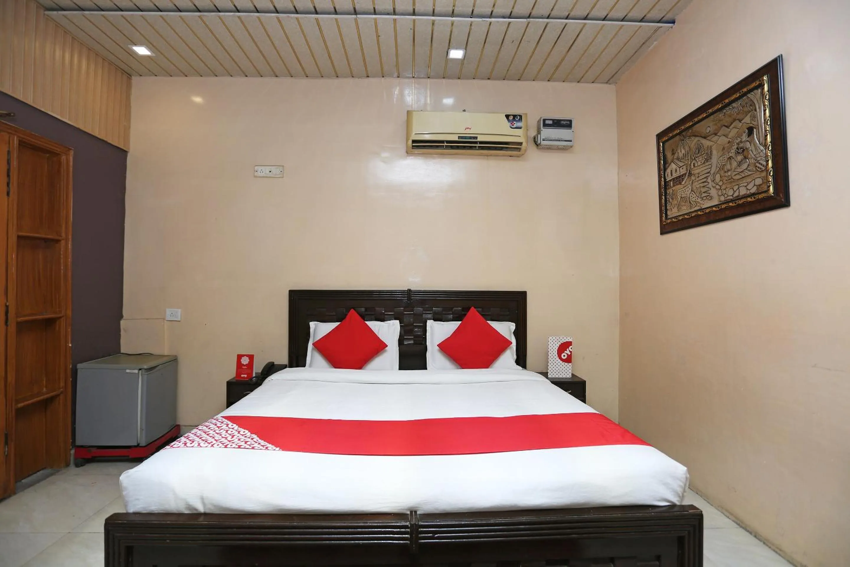 Bedroom, Bed in Hotel O Madhur Regency