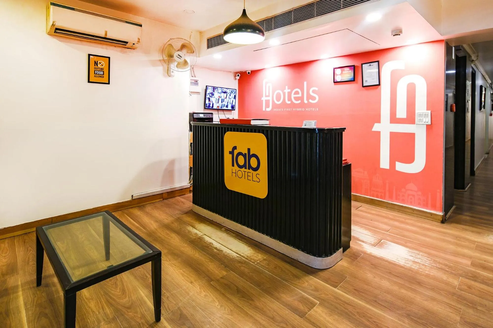 Lobby or reception in FabHotel NFC II