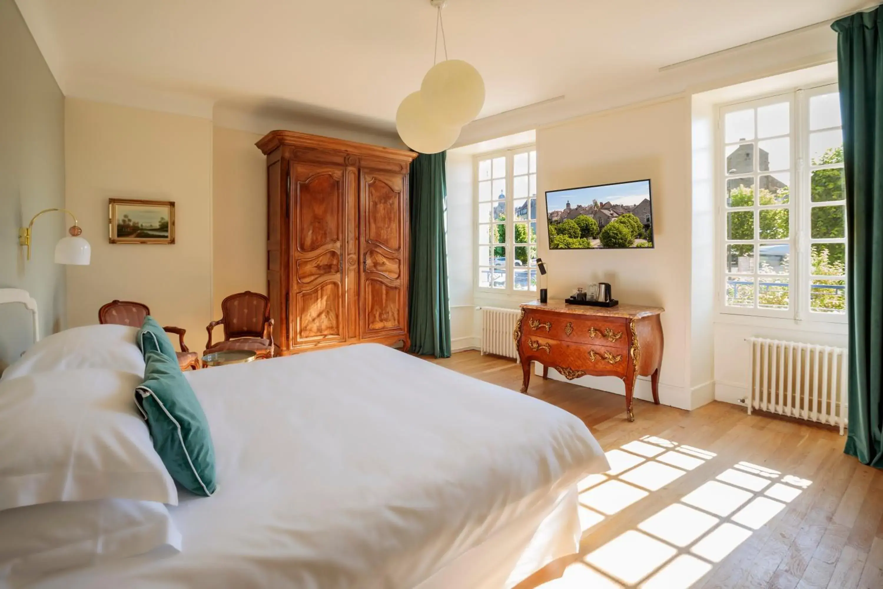 Junior Suite in Hôtel Restaurant De La Poste & Du Lion D'or Junior Suite in Hôtel Restaurant De La Poste & Du Lion D'or