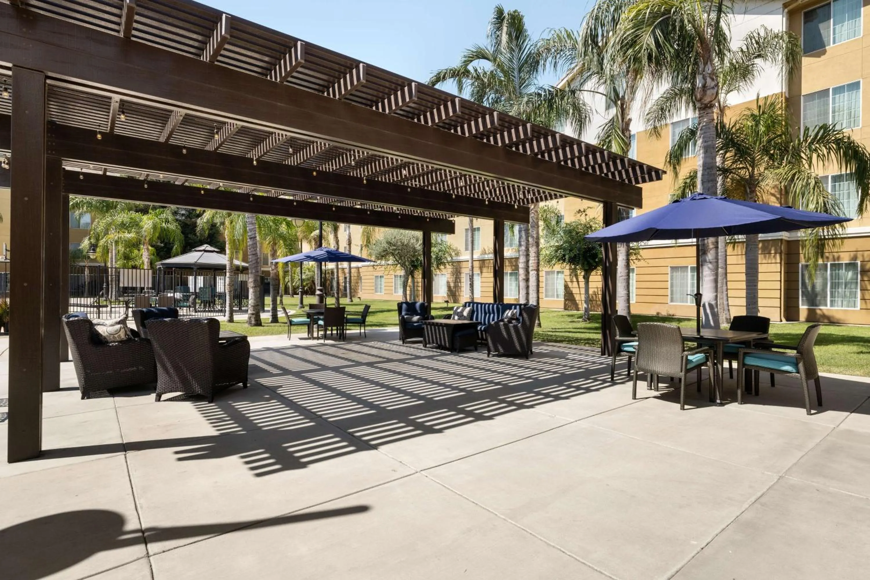 Patio in Homewood Suites Bakersfield