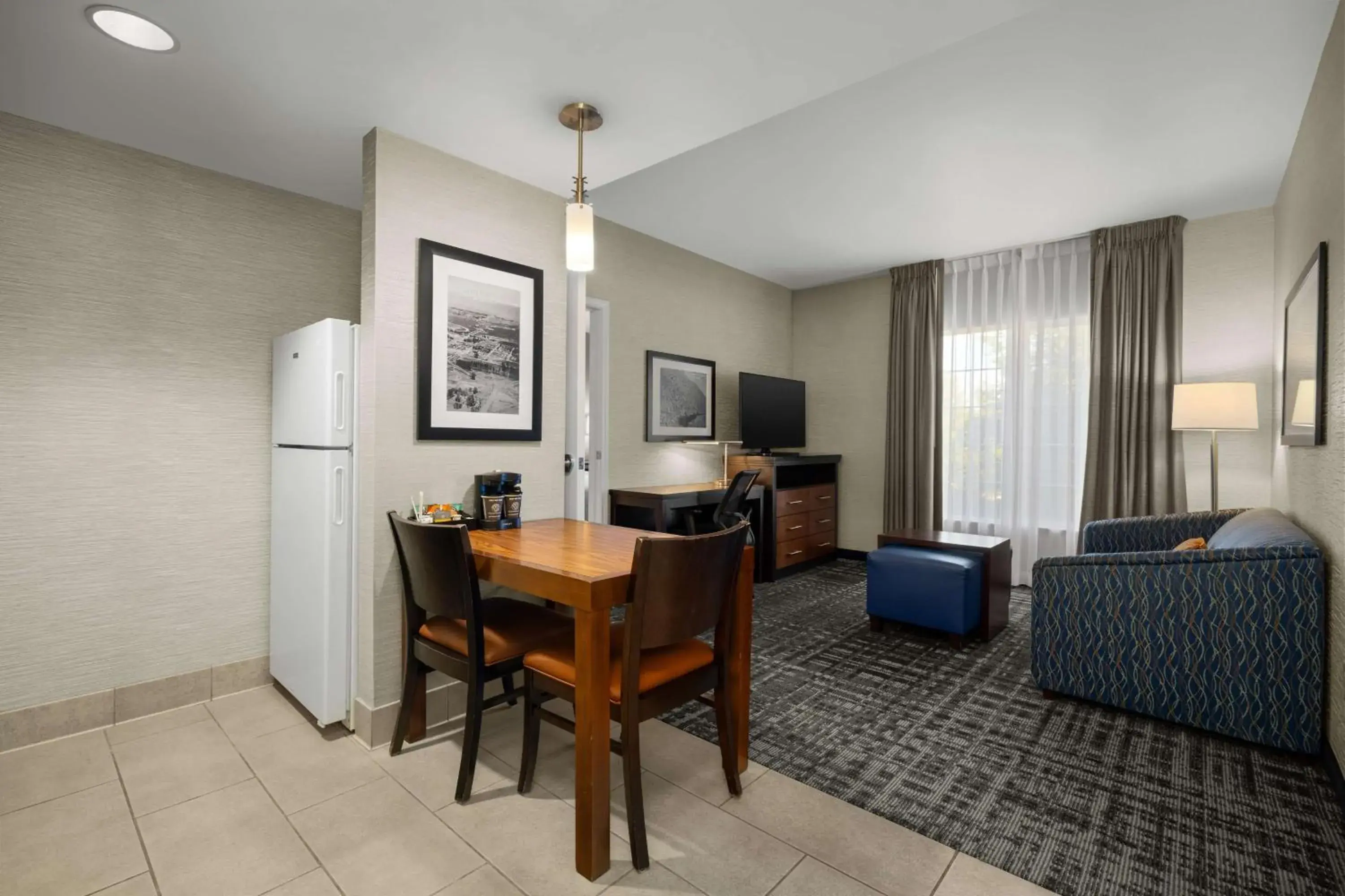 One-Bedroom Queen Suite with Two Queen Beds - single occupancy - Non-Smoking in Homewood Suites Bakersfield One-Bedroom Queen Suite with Two Queen Beds - single occupancy - Non-Smoking in Homewood Suites Bakersfield