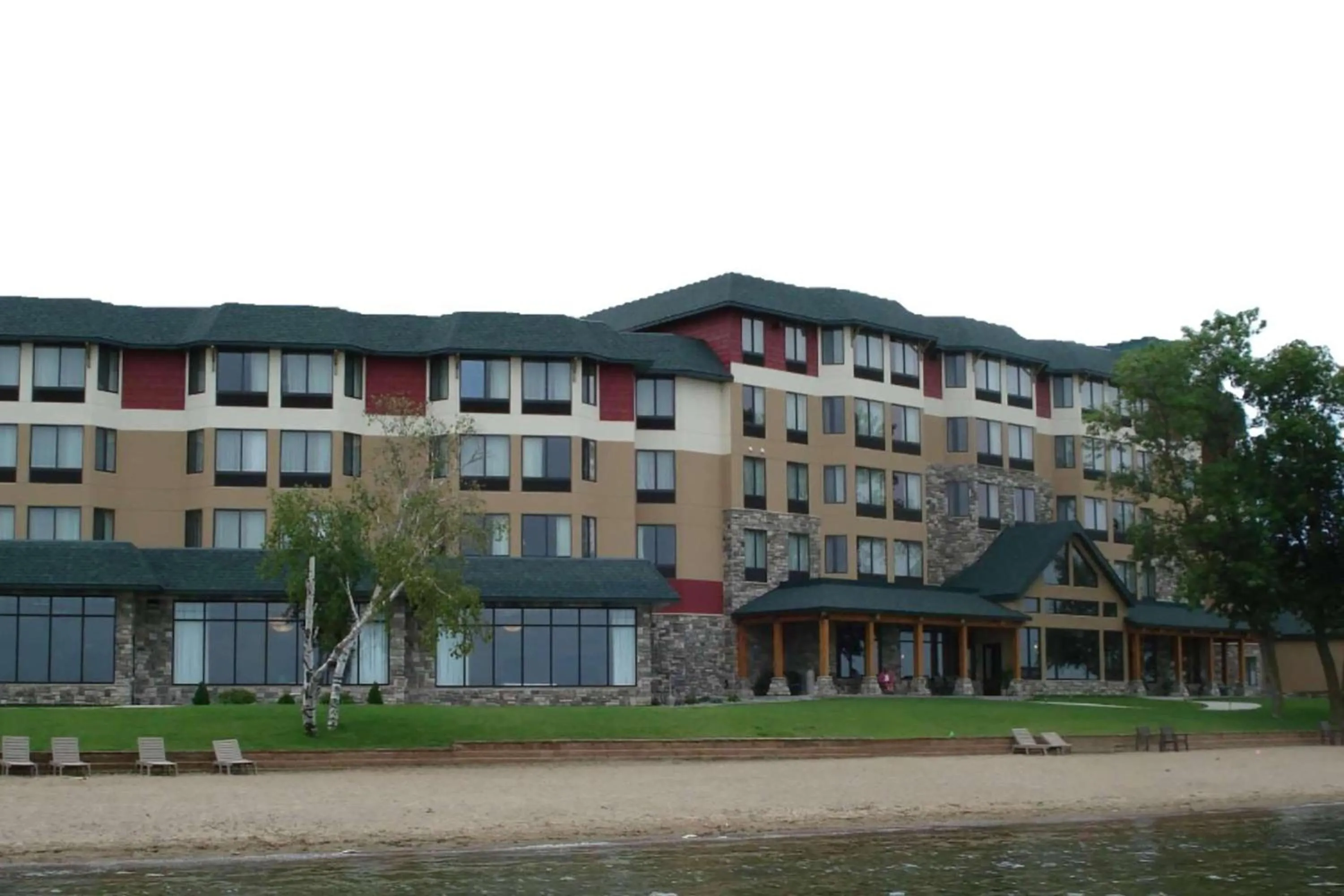 Property building in SouthShore Hotel on Lake Bemidji, Trademark Coll by Wyndham