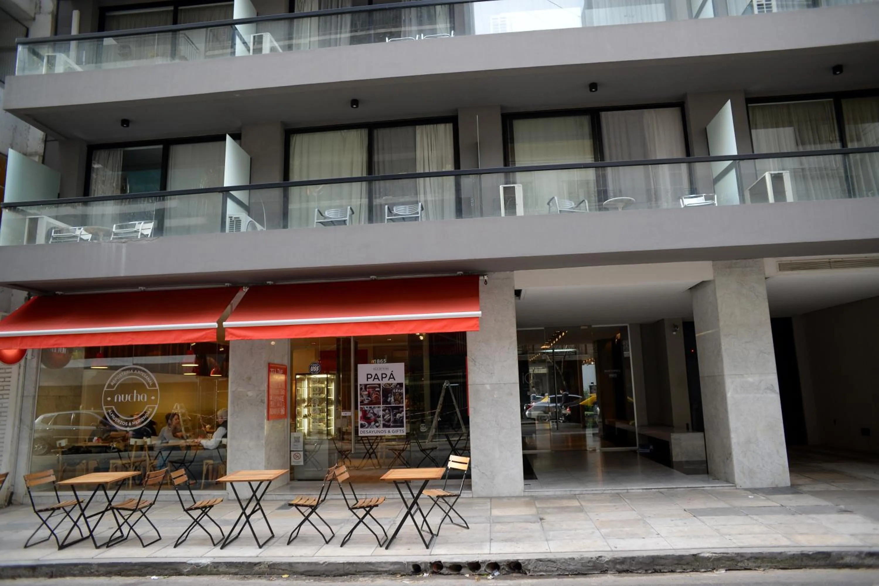 Facade/entrance in IQ Callao By Recoleta Apartments