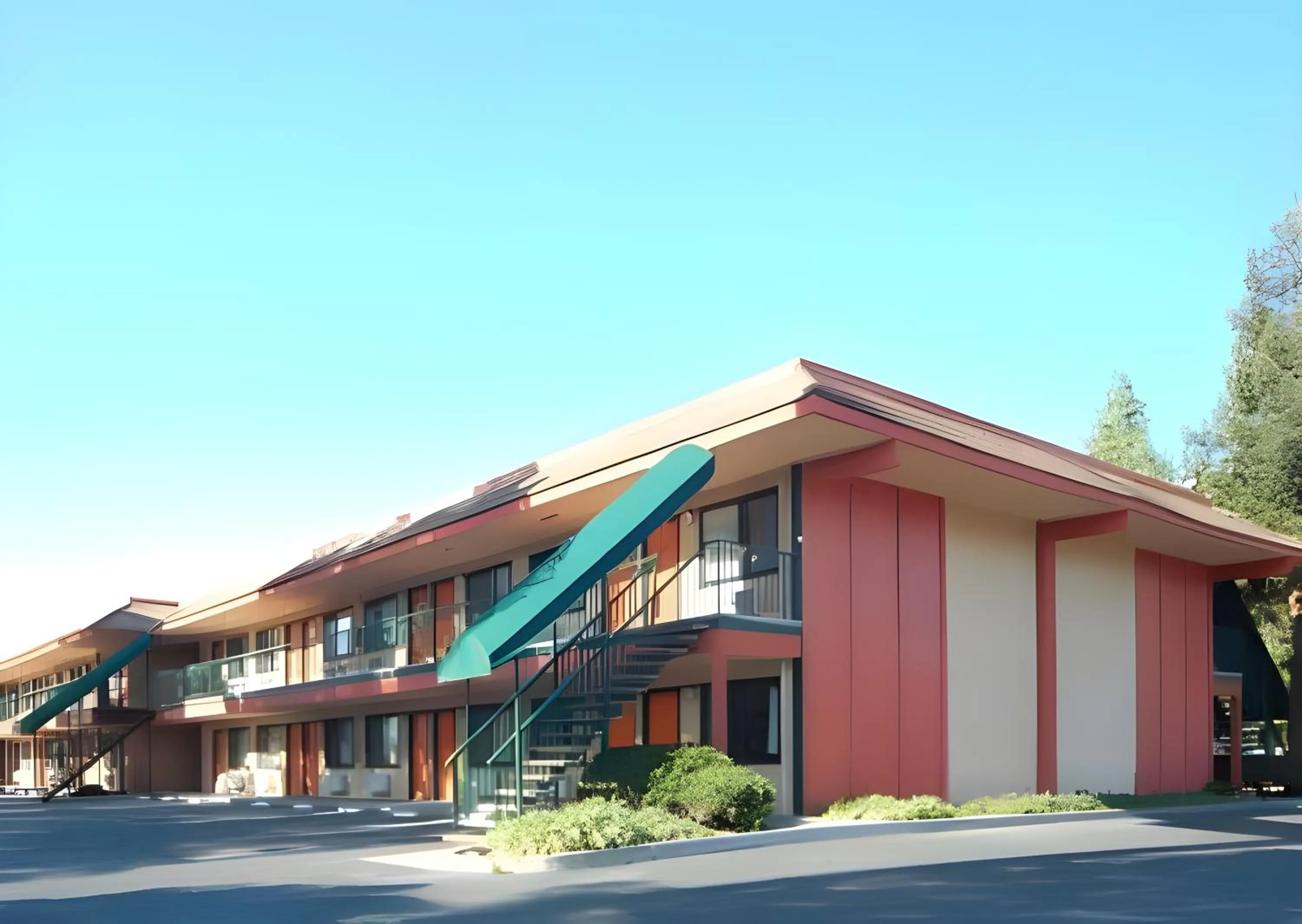 Facade/entrance in Days Inn by Wyndham Gilroy