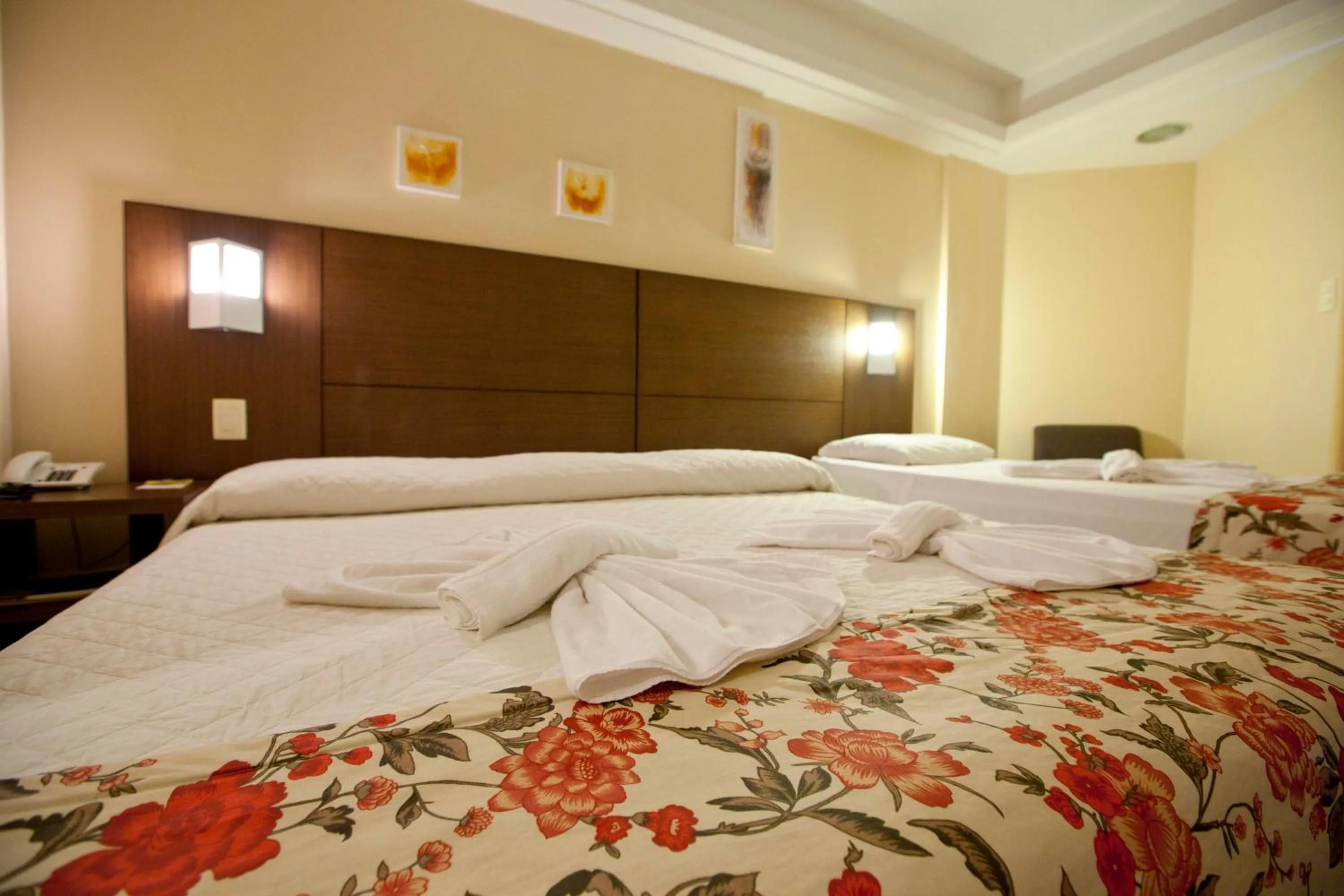 Bed in Aquarios Praia Hotel