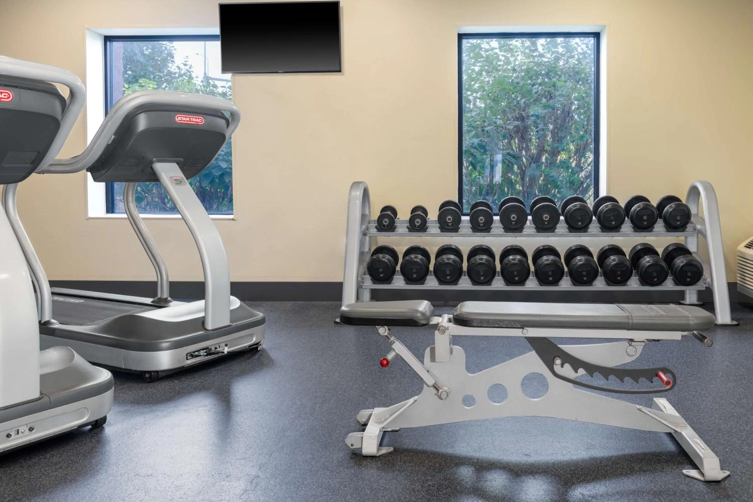 Fitness centre/facilities in Hampton Inn & Suites Brookings