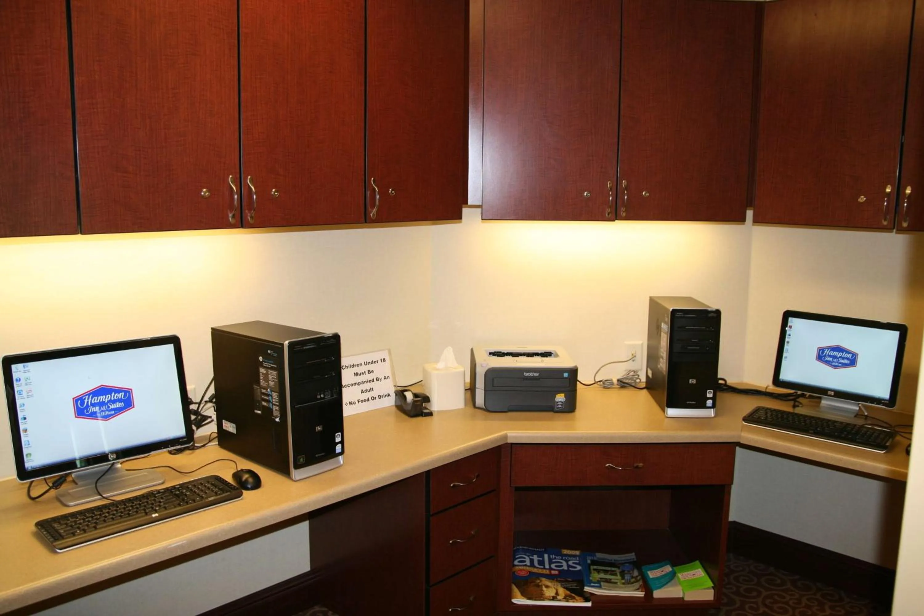 Business facilities in Hampton Inn & Suites Brookings