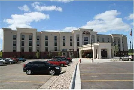 Property building in Hampton Inn & Suites Brookings