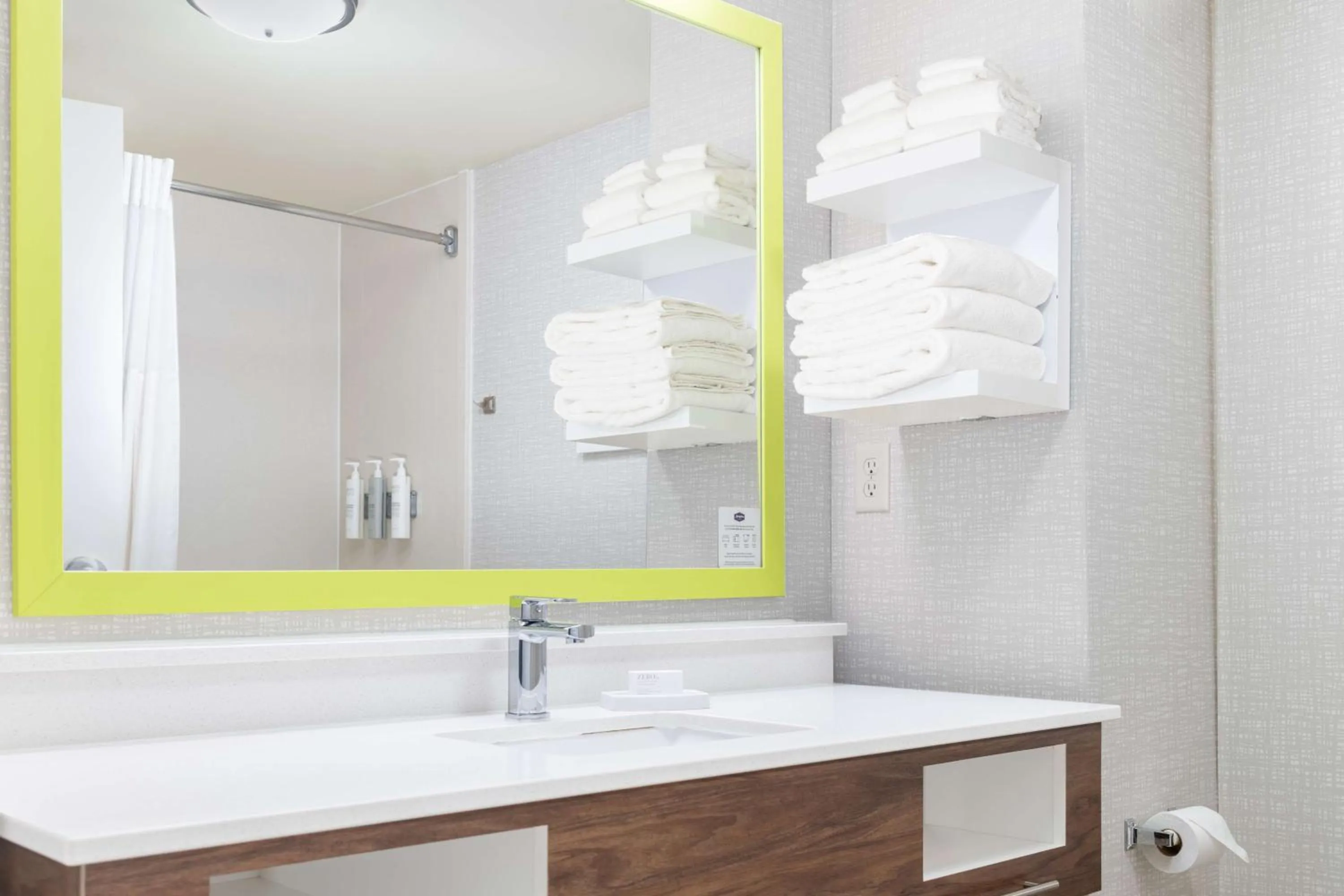 Bathroom in Hampton Inn & Suites Brookings