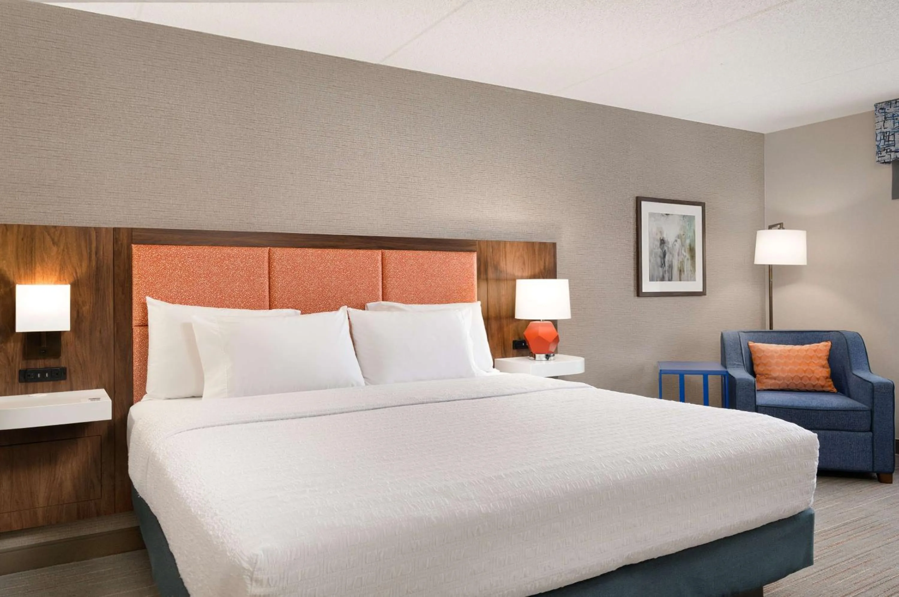 Bed in Hampton Inn Bloomsburg