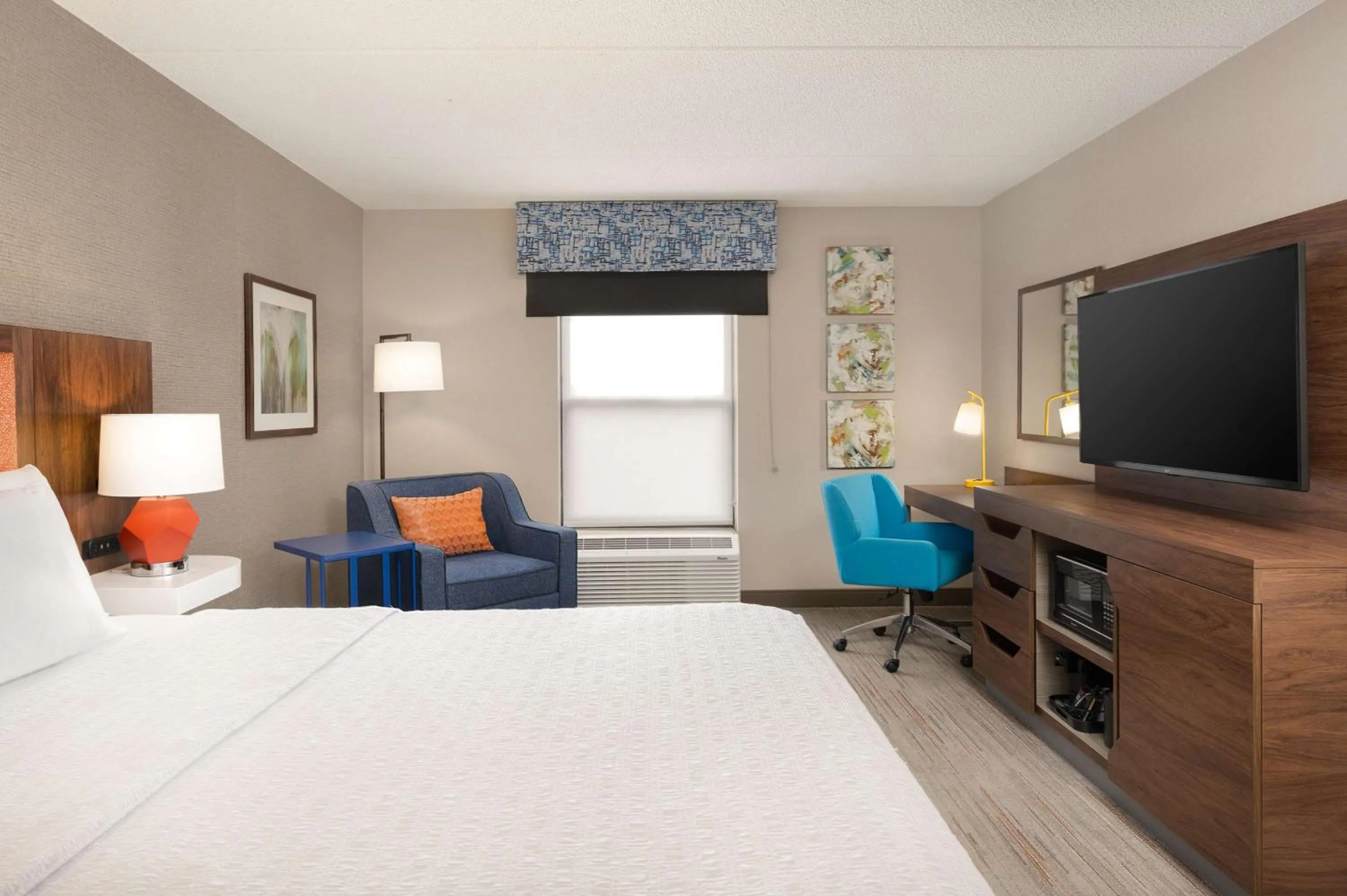 Bed in Hampton Inn Bloomsburg