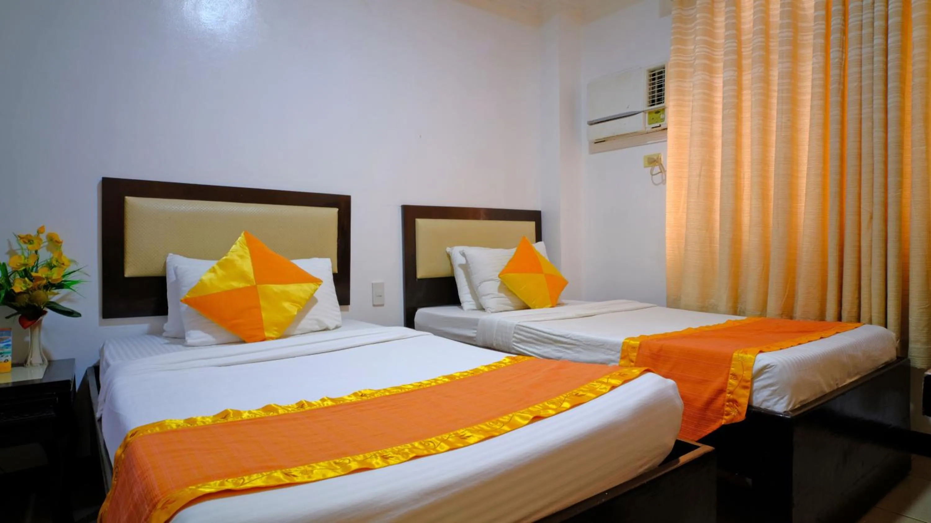 Bed in Boracay Holiday Resort