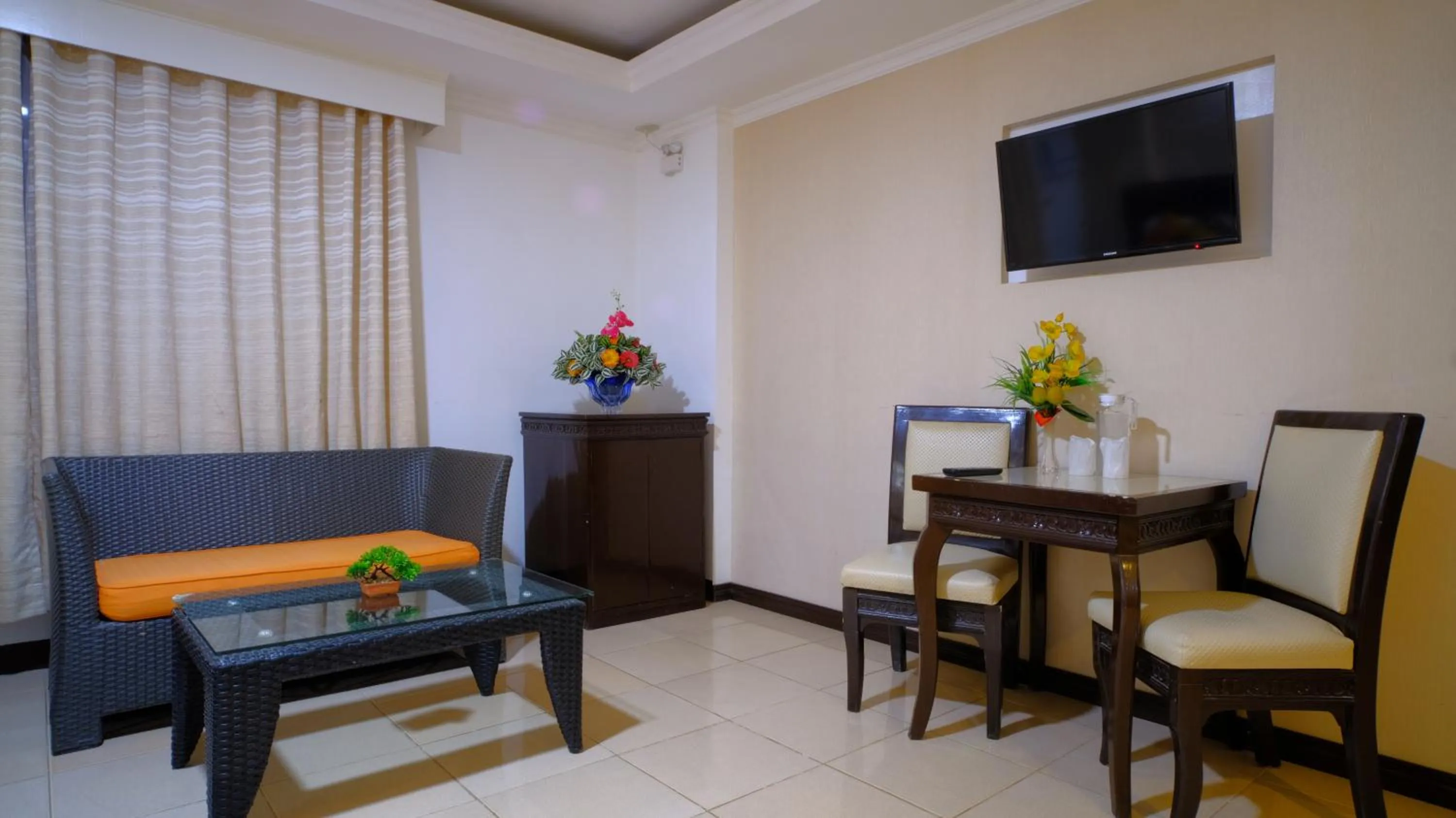 TV and multimedia in Boracay Holiday Resort