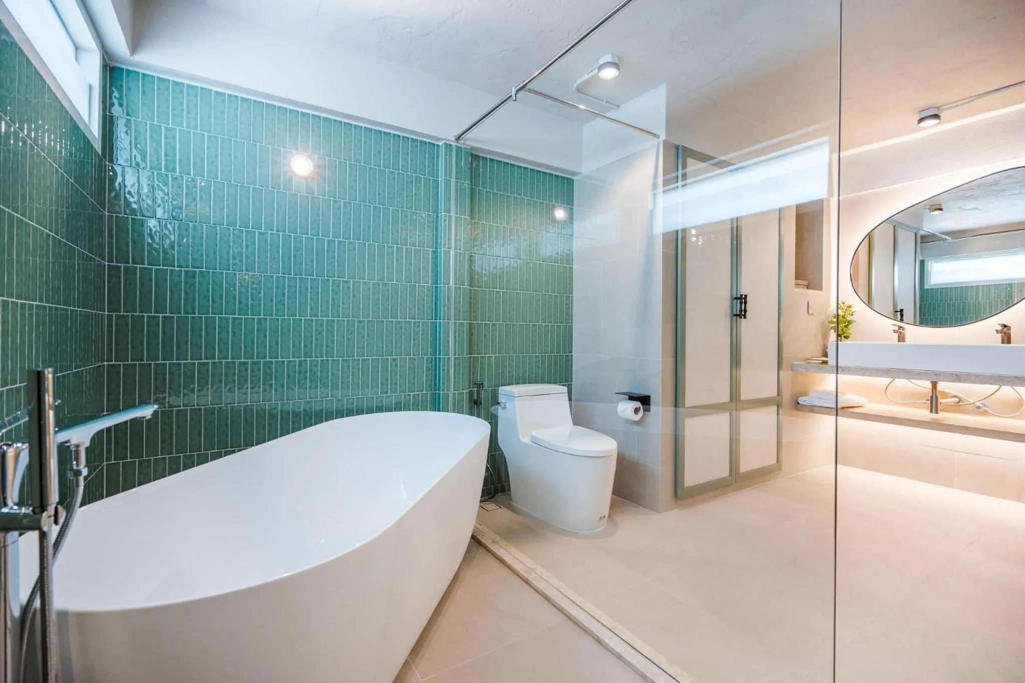 Toilet in Davinia Hua Hin Resort