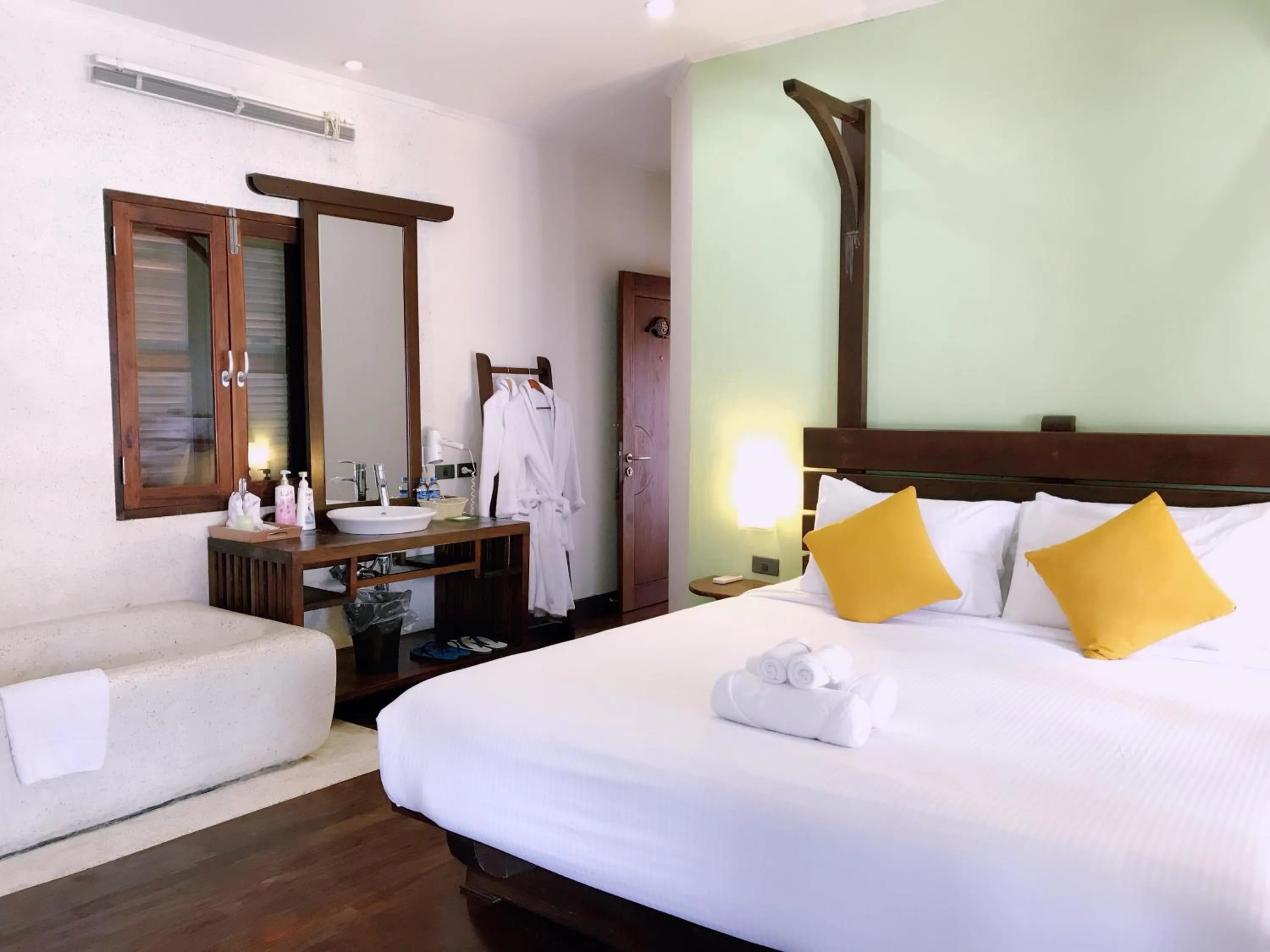 Deluxe Double Room in Ancient Luangprabang Hotel