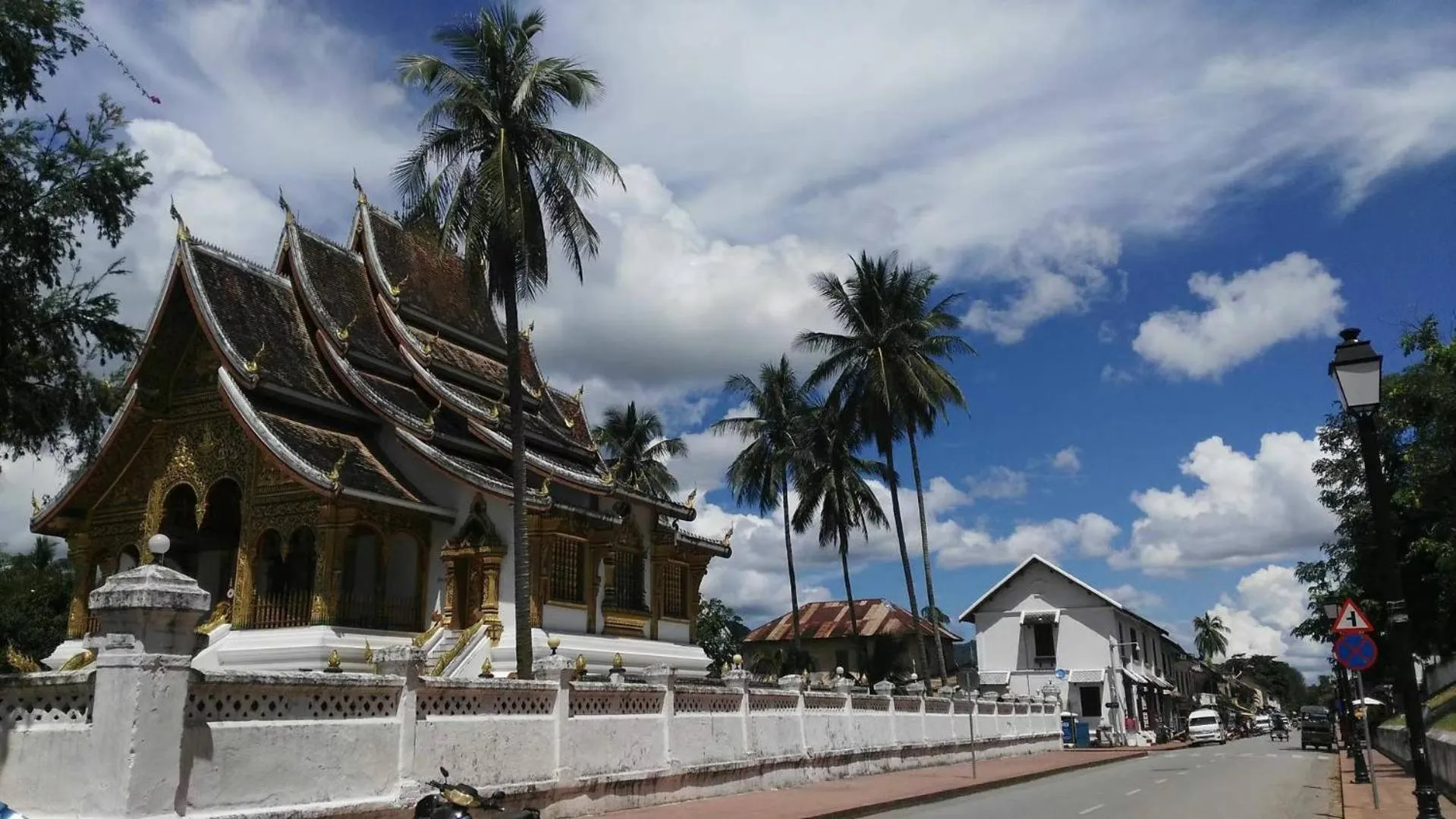 Neighbourhood in Ancient Luangprabang Hotel