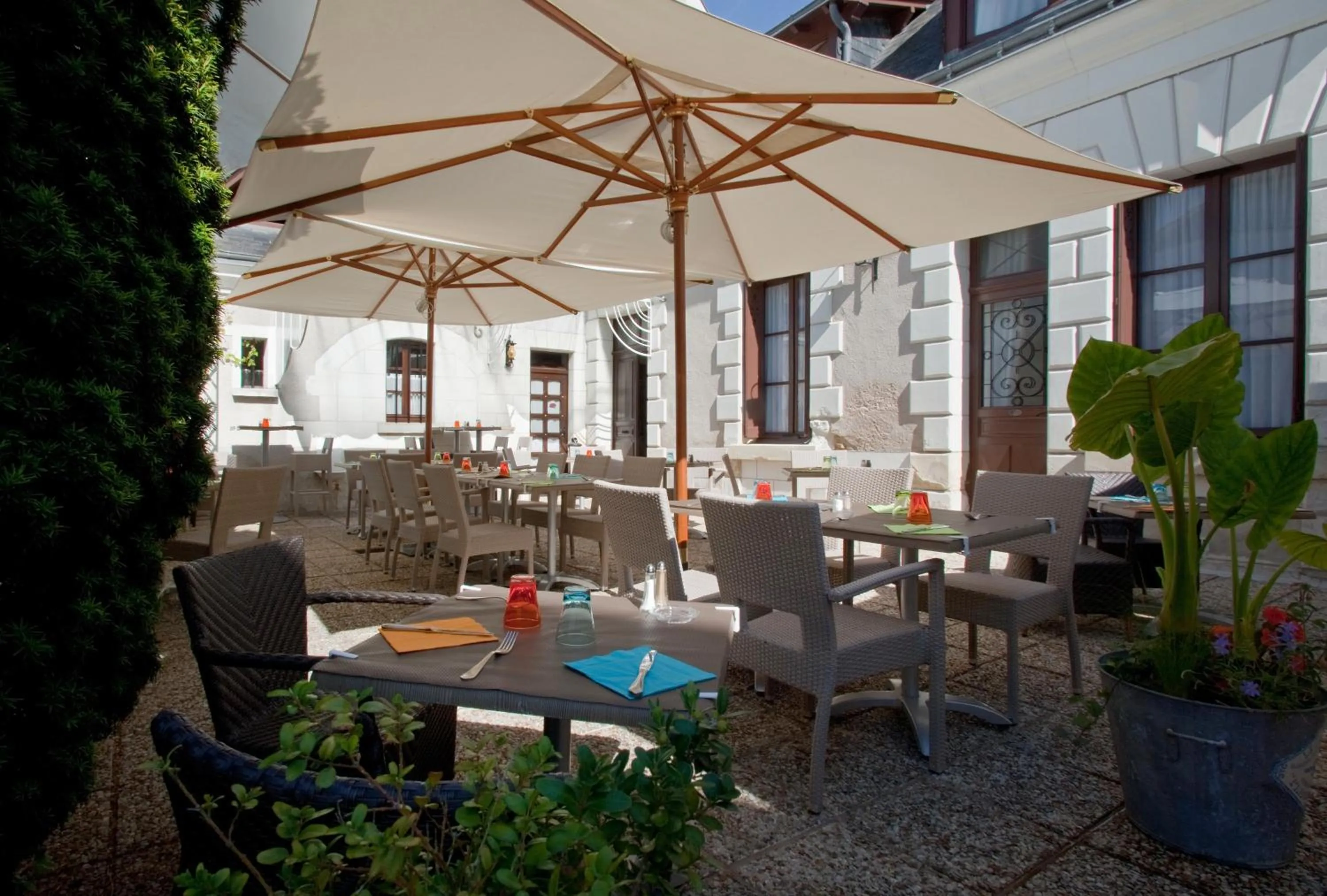 Restaurant/places to eat in Logis Hôtels Restaurant Le Relais Chenonceaux