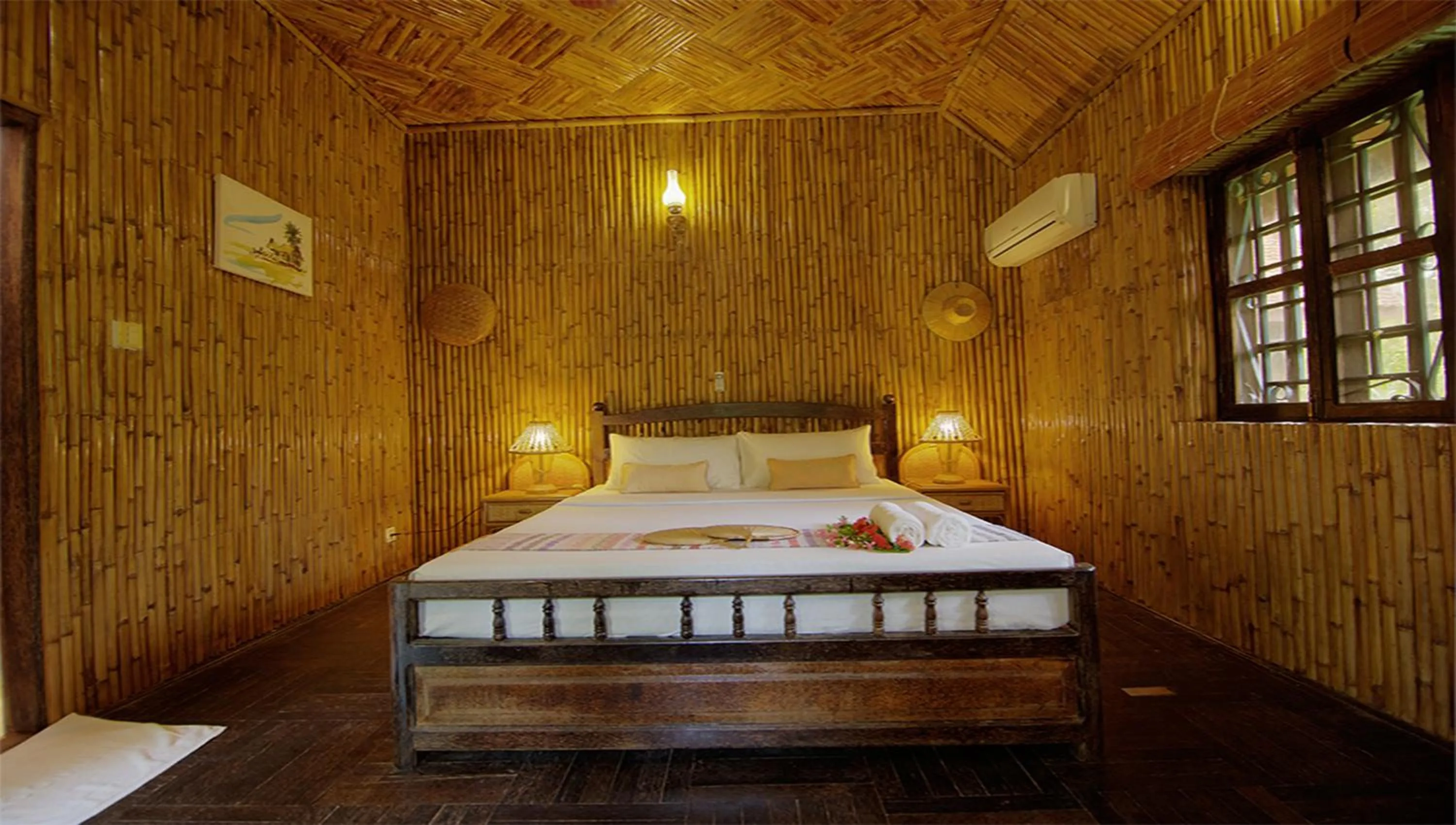 Bed in Palm Village Resort & Spa