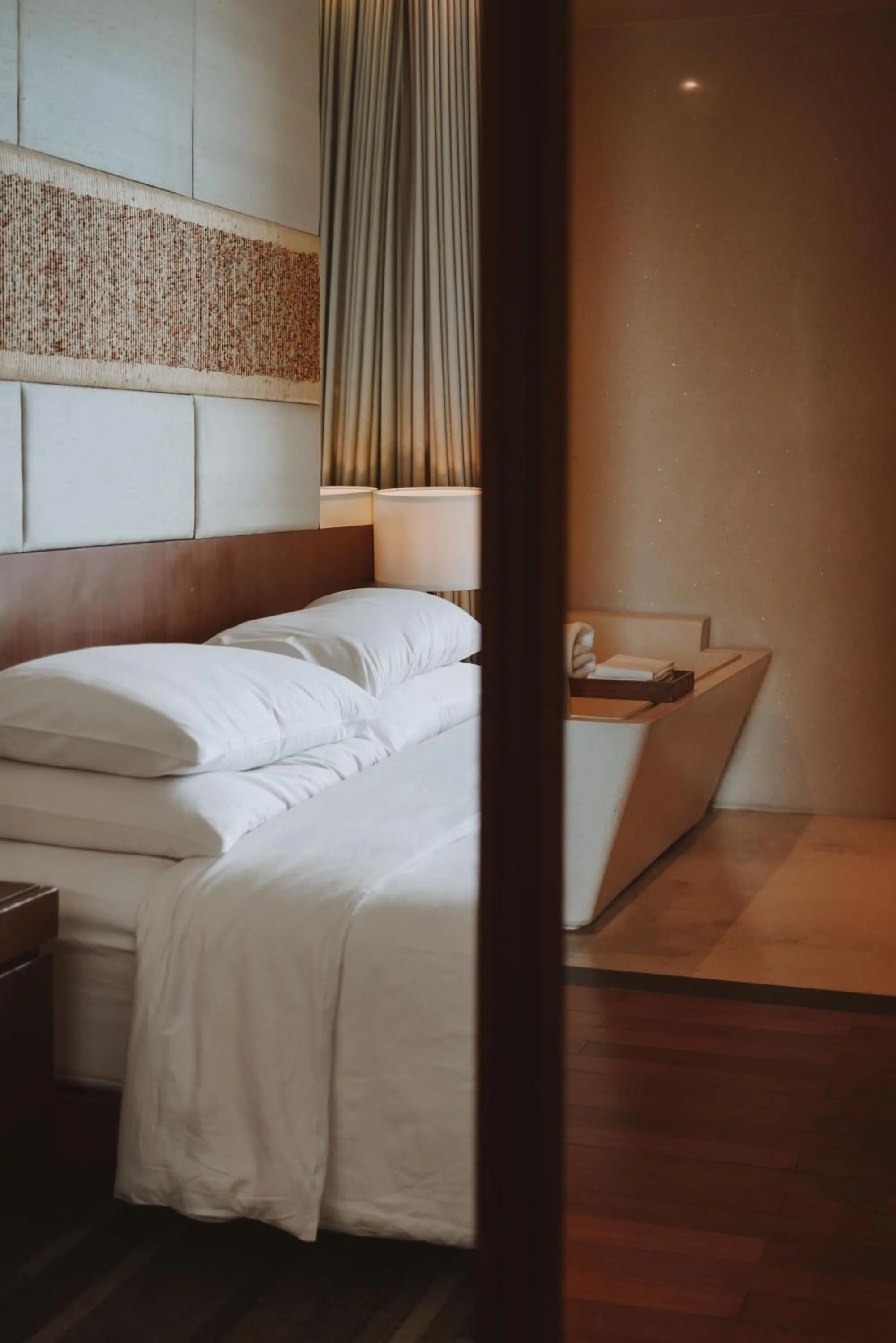 Bedroom, Bed in Hansar Bangkok Hotel