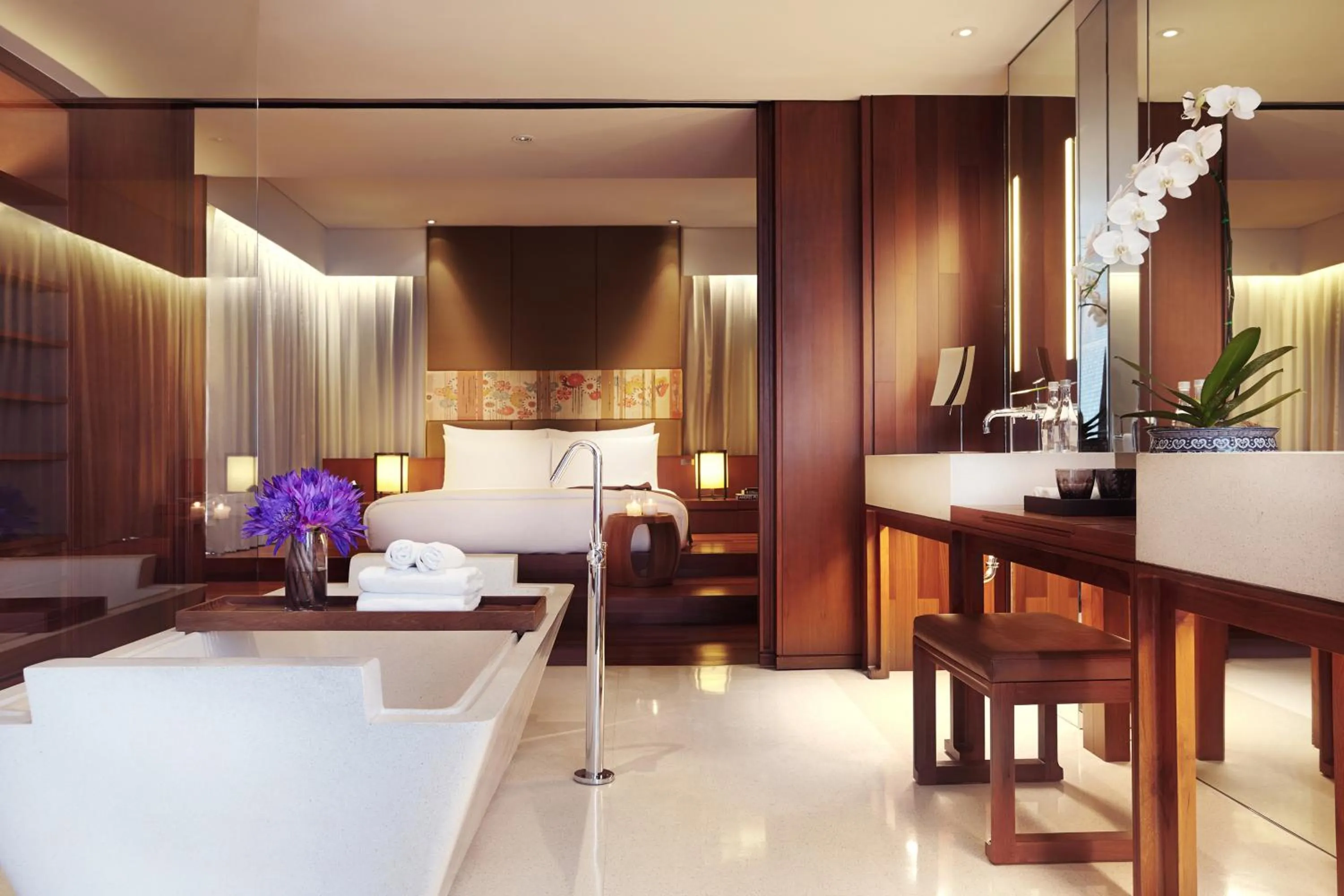 Bathroom, Bed in Hansar Bangkok Hotel